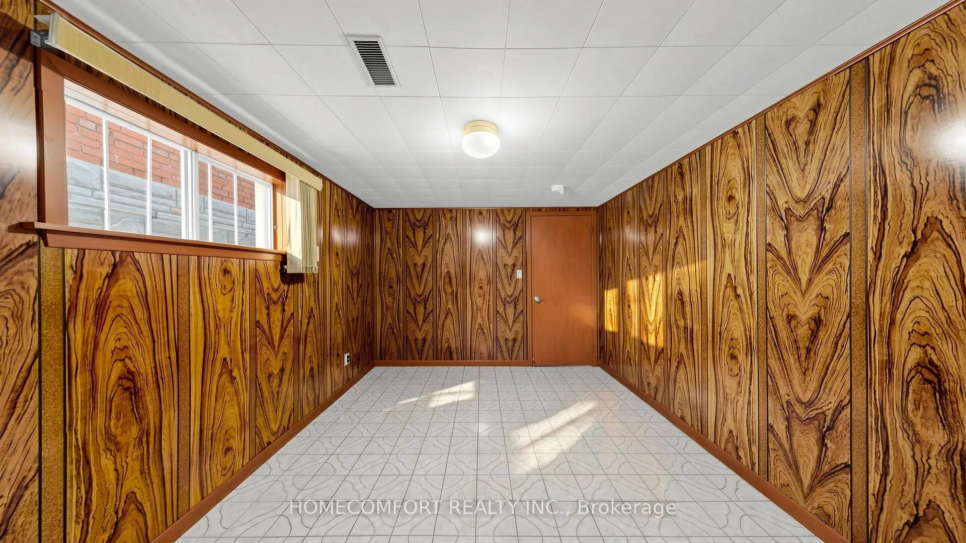 Photo 38 of 76 Barrington Avenue, Toronto, Woodbine-Lumsden — HOMEH