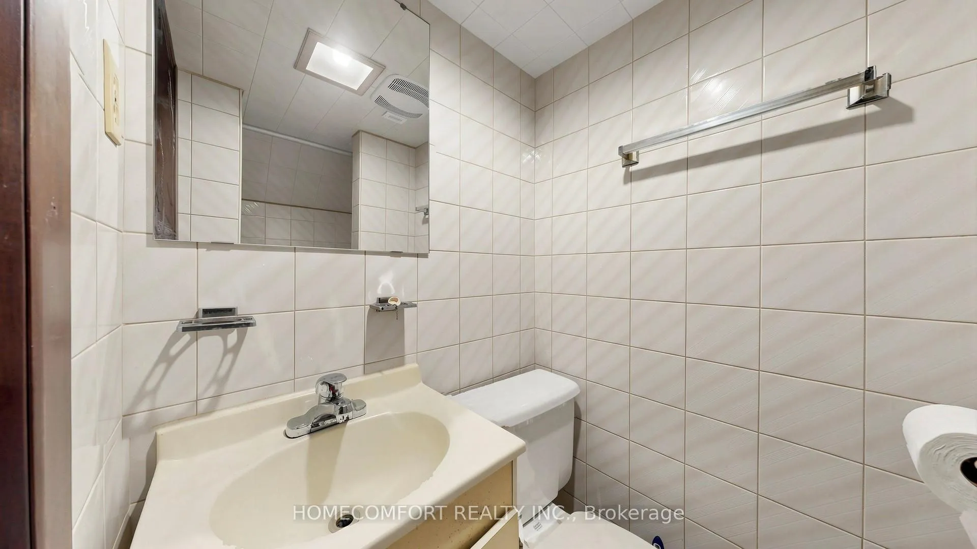 Photo 40 of 76 Barrington Avenue, Toronto, Woodbine-Lumsden — HOMEH