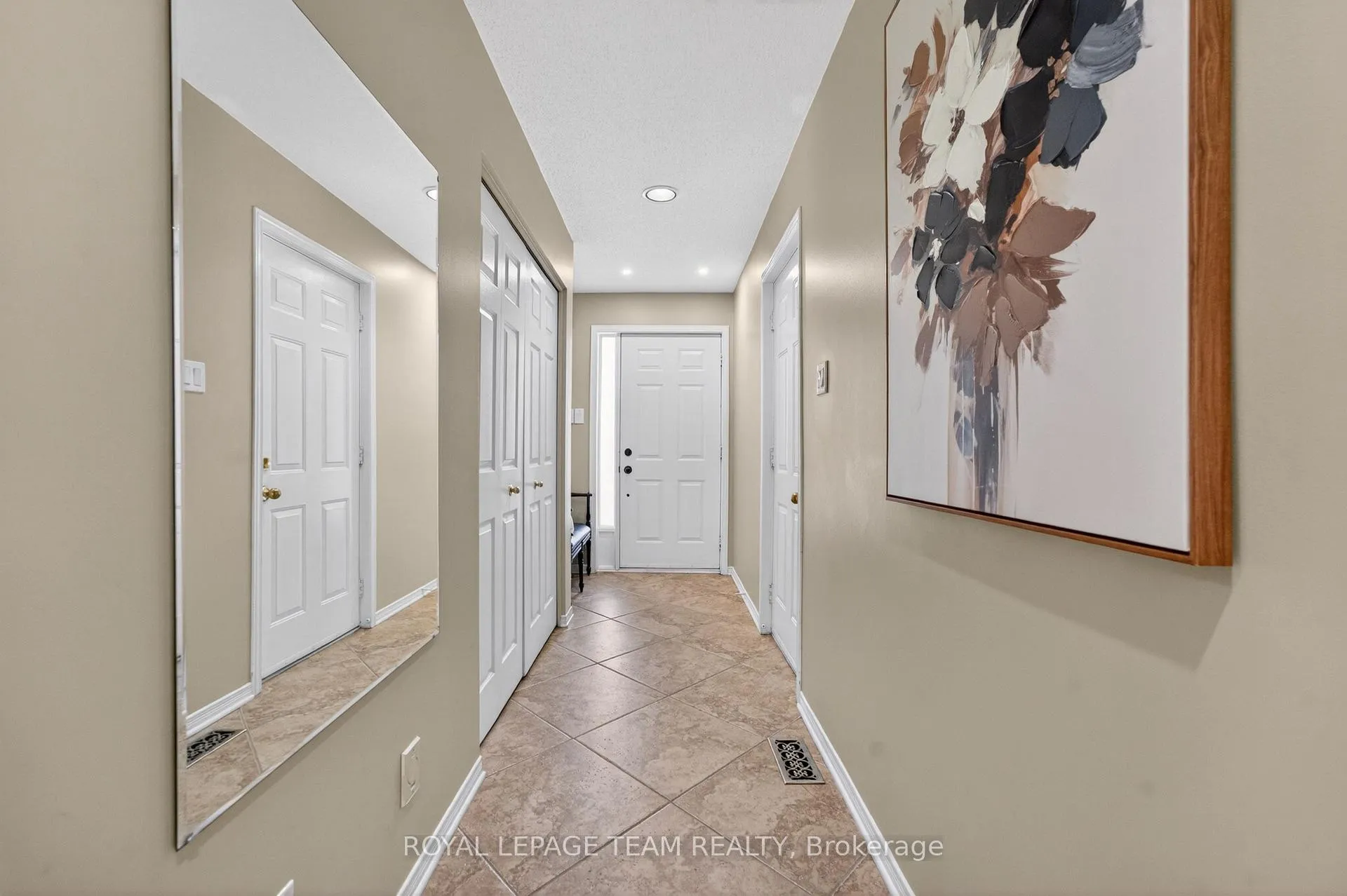 Photo 10 of Unit 31, 6 Grand Cedar Court, Ottawa, Stittsville (Central) — HOMEH