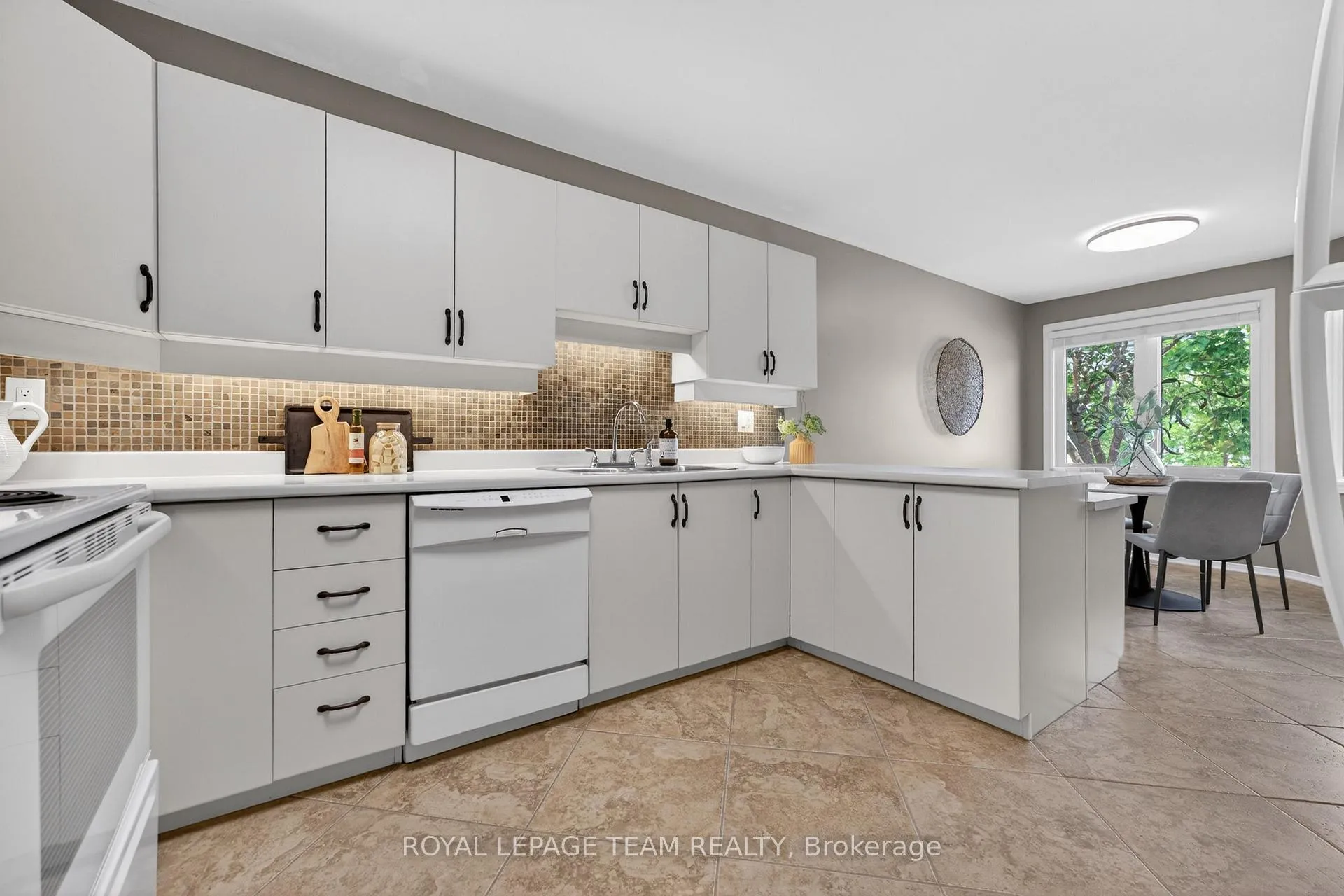 Photo 26 of Unit 31, 6 Grand Cedar Court, Ottawa, Stittsville (Central) — HOMEH