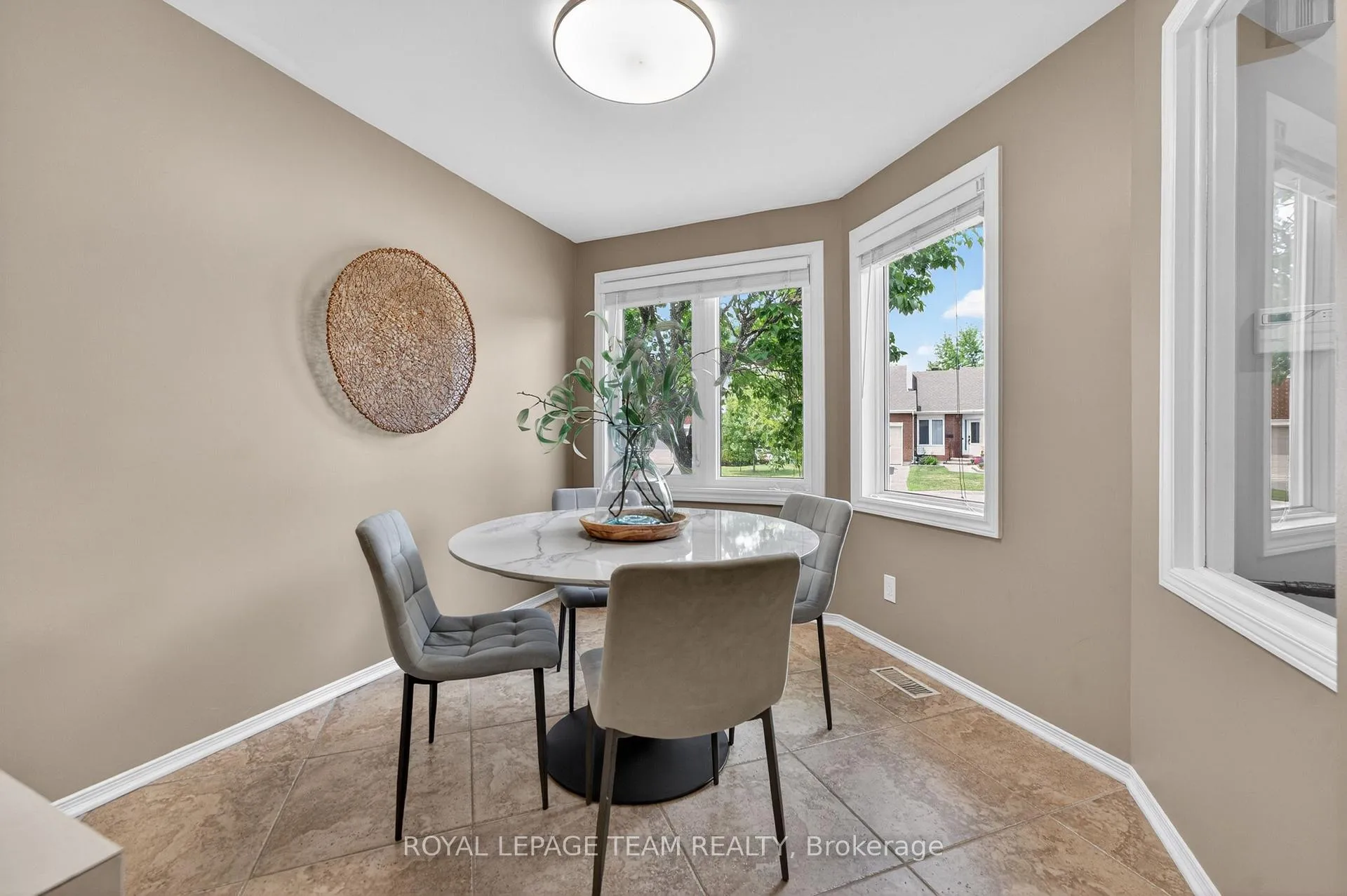 Photo 32 of Unit 31, 6 Grand Cedar Court, Ottawa, Stittsville (Central) — HOMEH