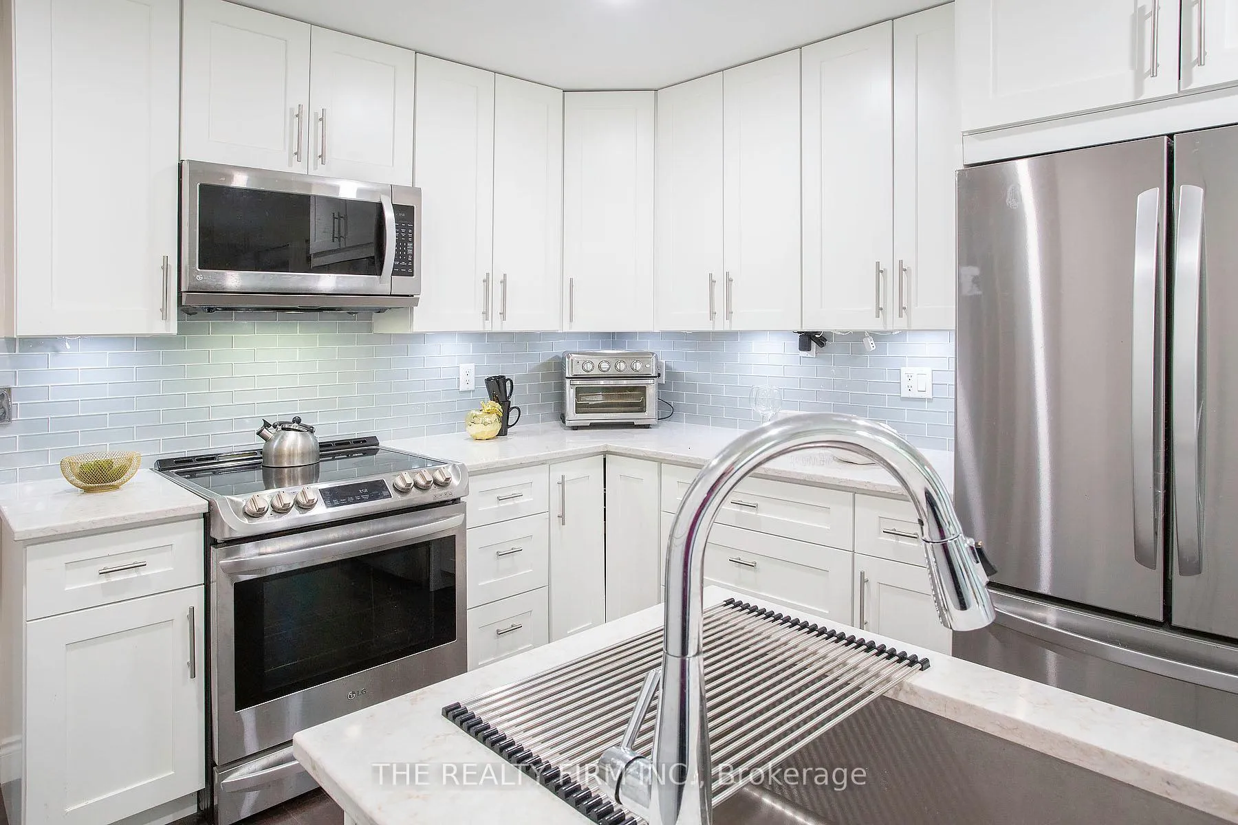 Photo 9 of 169 Whiteacres Drive, London, North F — HOMEH