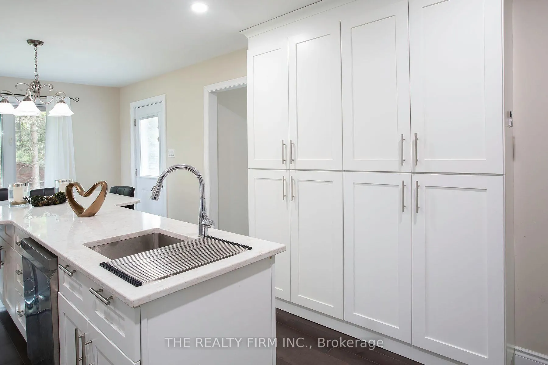 Photo 10 of 169 Whiteacres Drive, London, North F — HOMEH