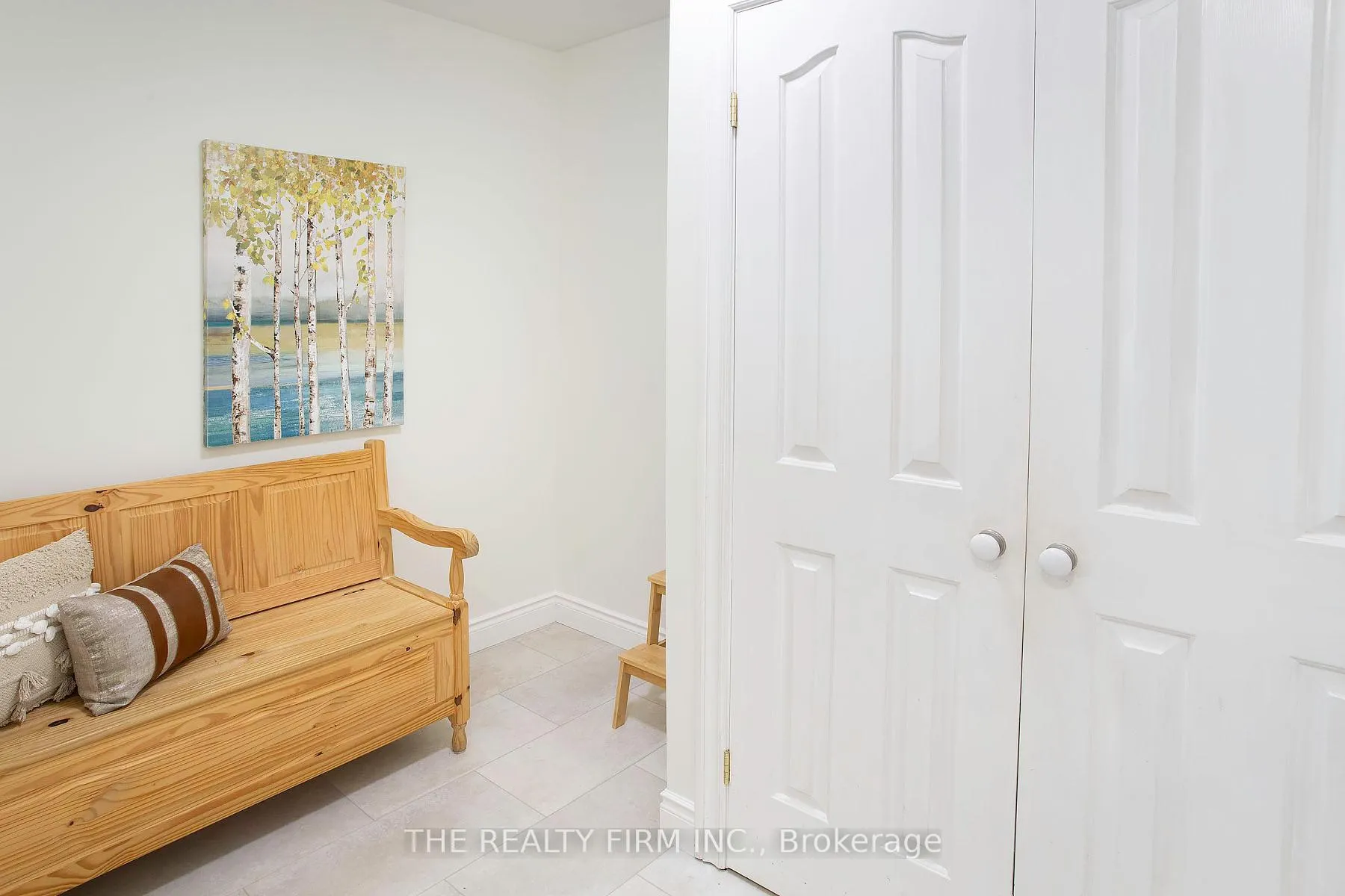 Photo 18 of 169 Whiteacres Drive, London, North F — HOMEH