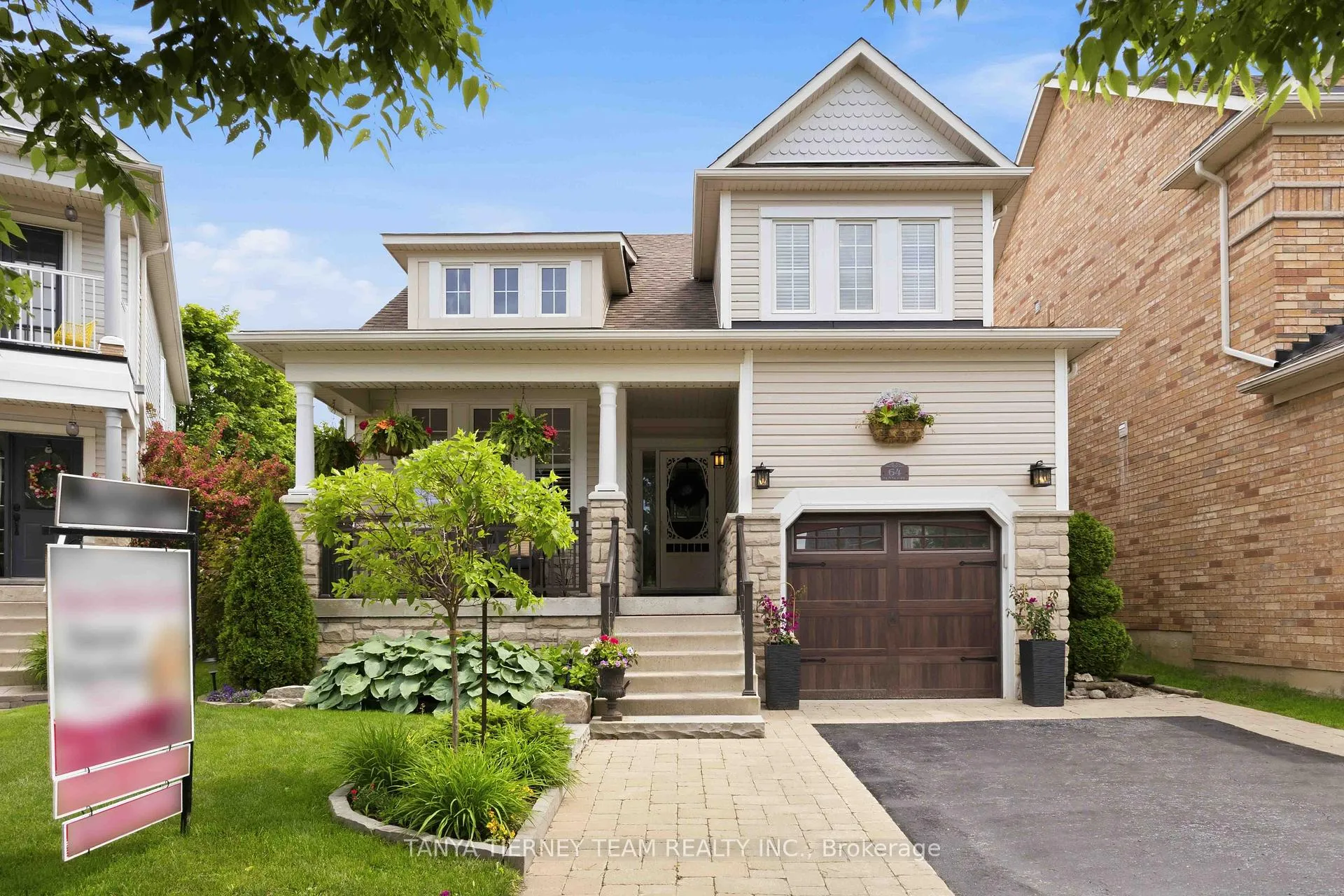 Photo 2 of 64 Tunney Place, Whitby, Brooklin — HOMEH