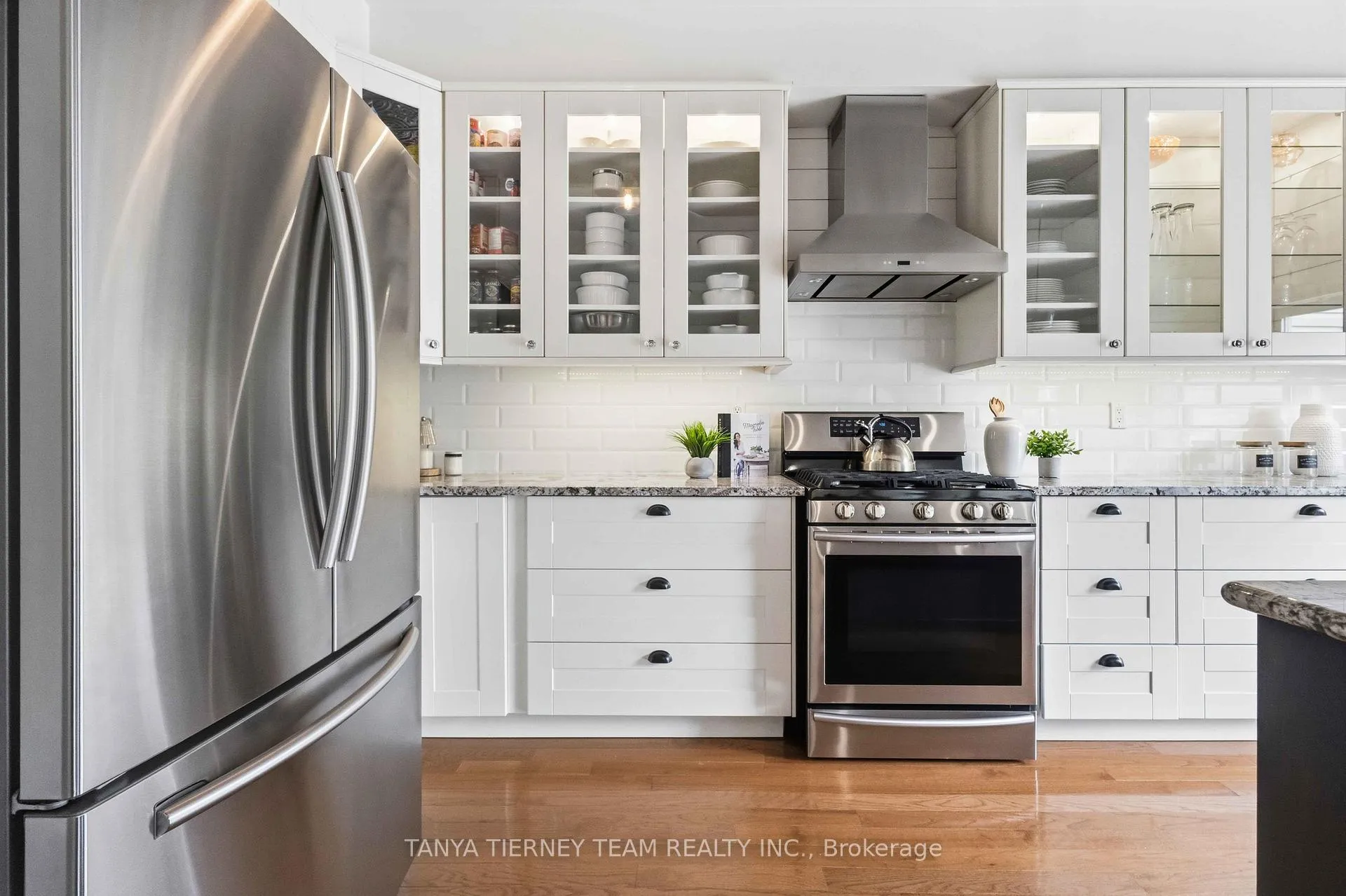 Photo 17 of 64 Tunney Place, Whitby, Brooklin — HOMEH