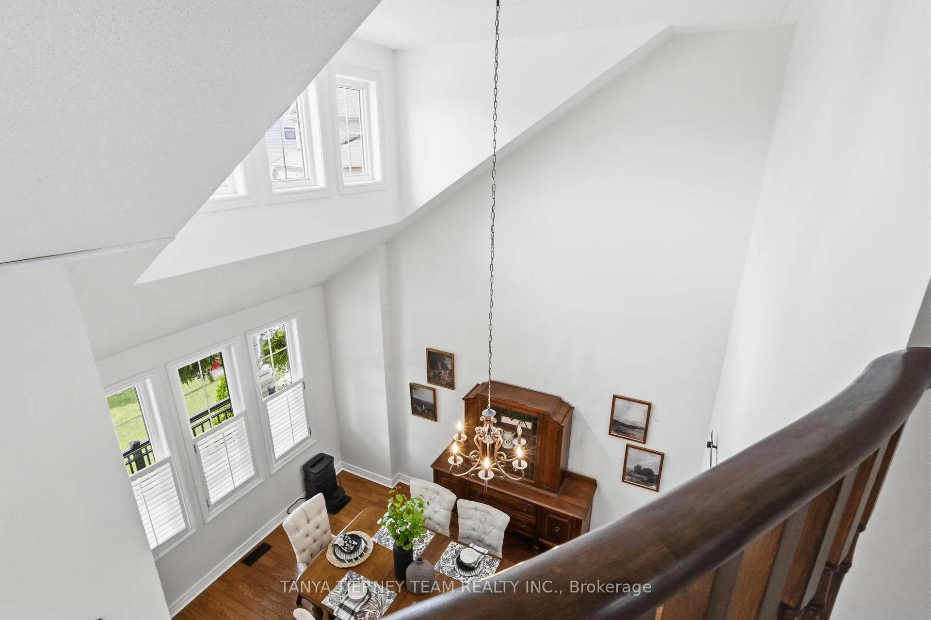 Photo 25 of 64 Tunney Place, Whitby, Brooklin — HOMEH