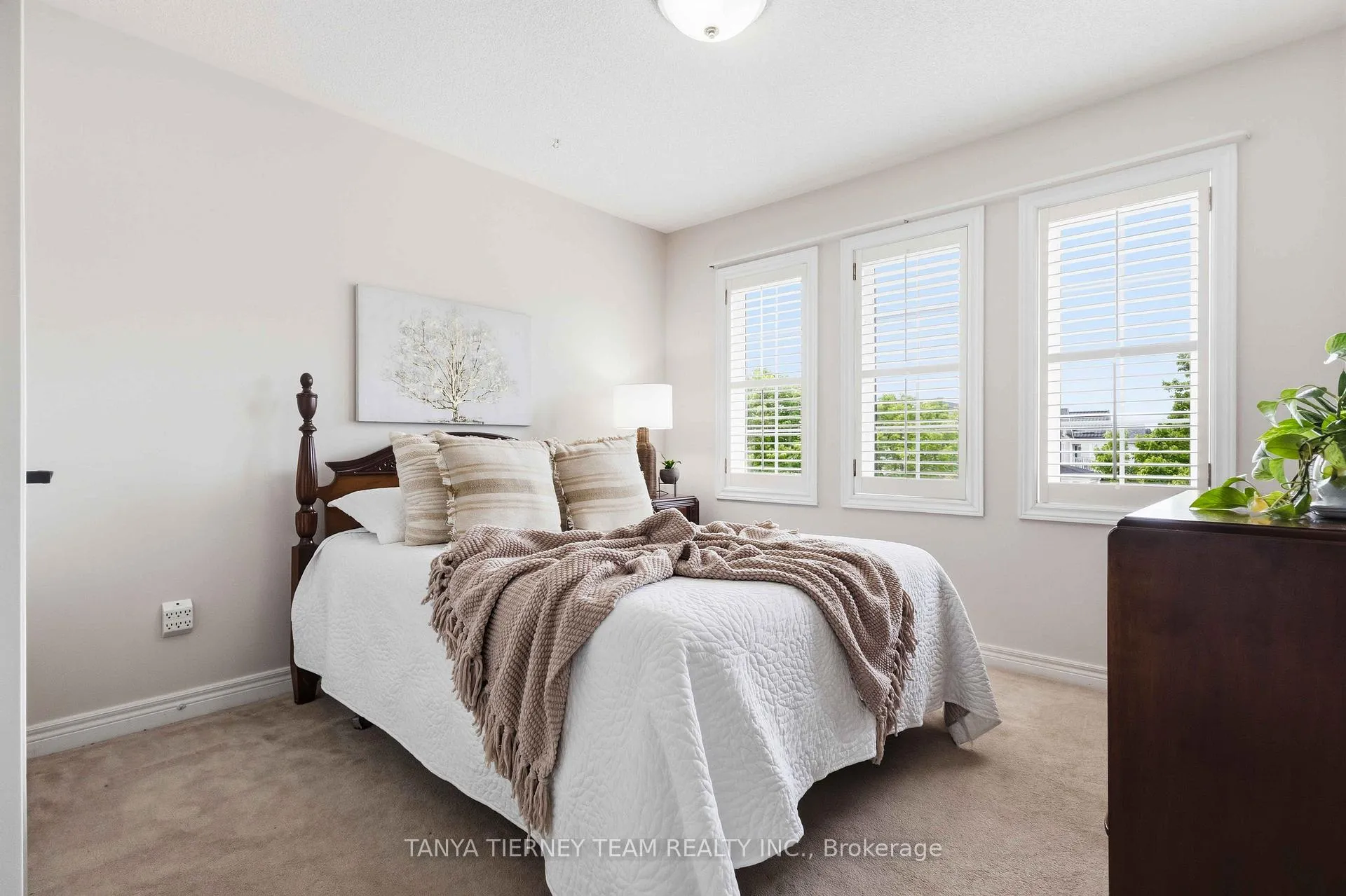 Photo 35 of 64 Tunney Place, Whitby, Brooklin — HOMEH