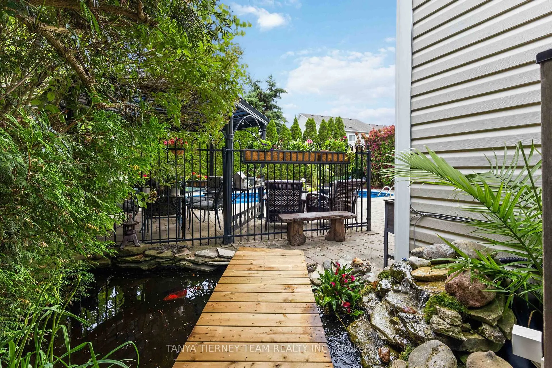 Photo 45 of 64 Tunney Place, Whitby, Brooklin — HOMEH