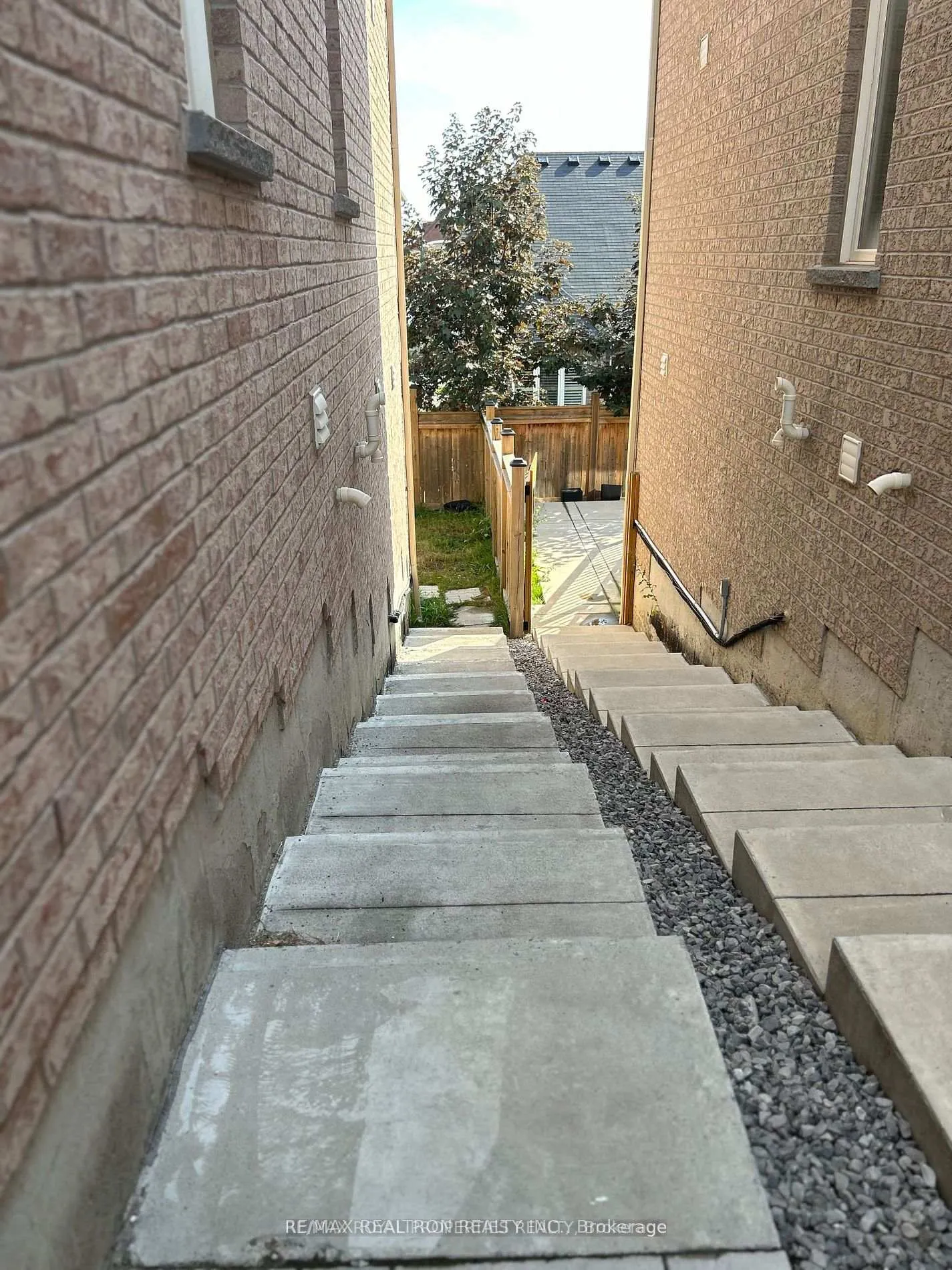 Photo 3 of Unit Basement, 9 Keith-Wright Crescent, Ajax, Northeast Ajax — HOMEH
