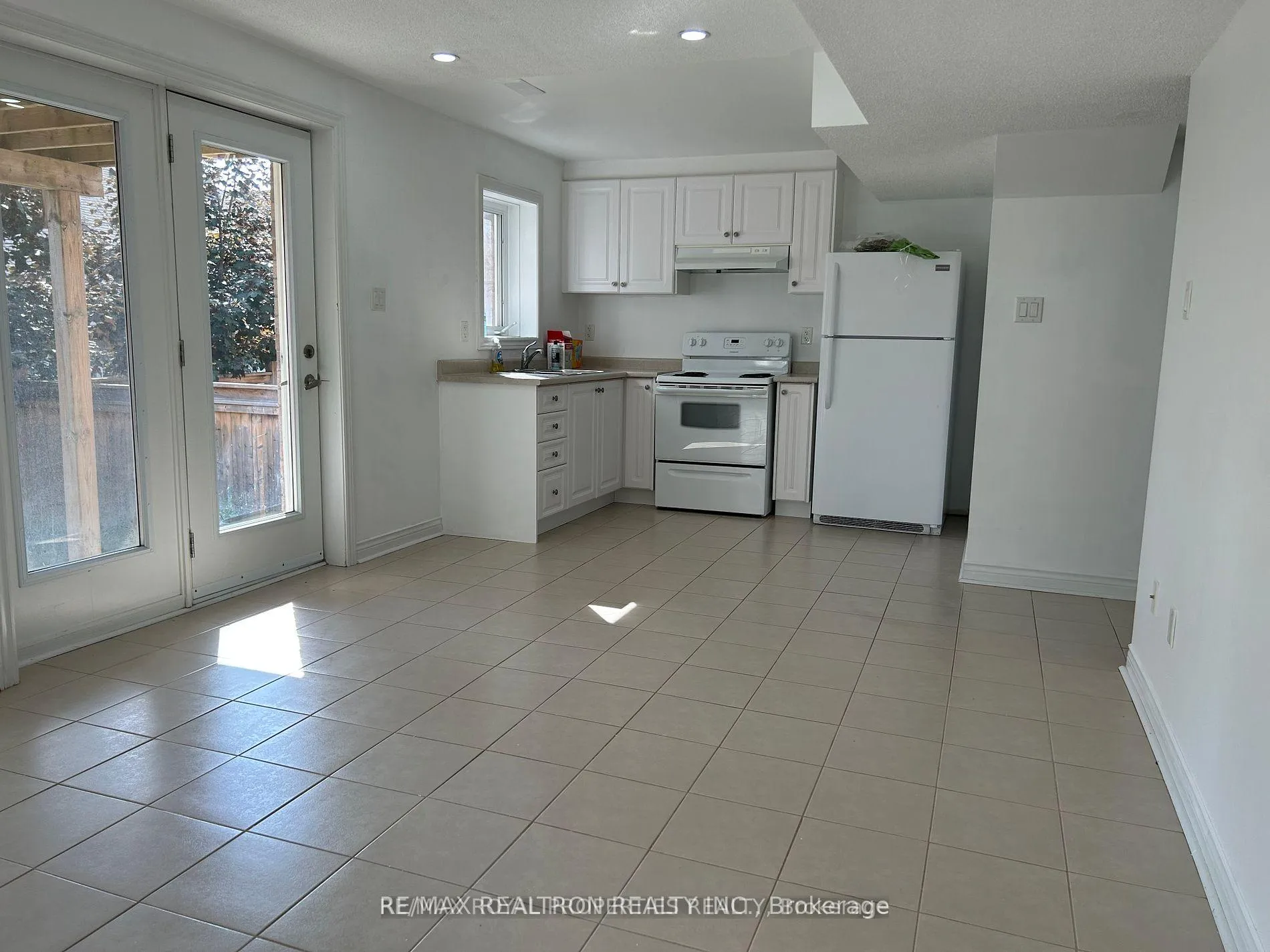 Photo 5 of Unit Basement, 9 Keith-Wright Crescent, Ajax, Northeast Ajax — HOMEH