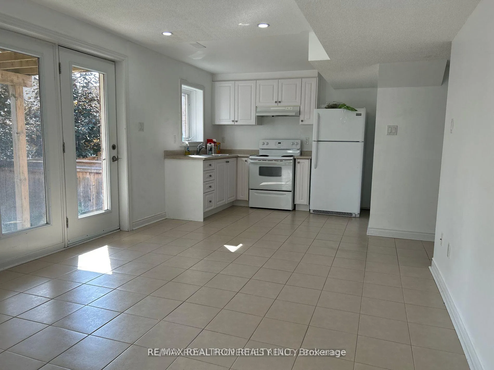 Photo 6 of Unit Basement, 9 Keith-Wright Crescent, Ajax, Northeast Ajax — HOMEH