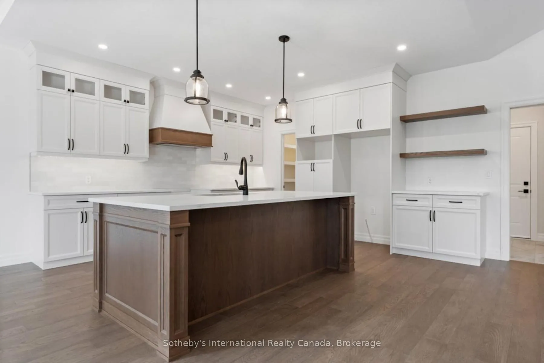 Photo 3 of 81 Cedar Street, Brant, Paris — HOMEH