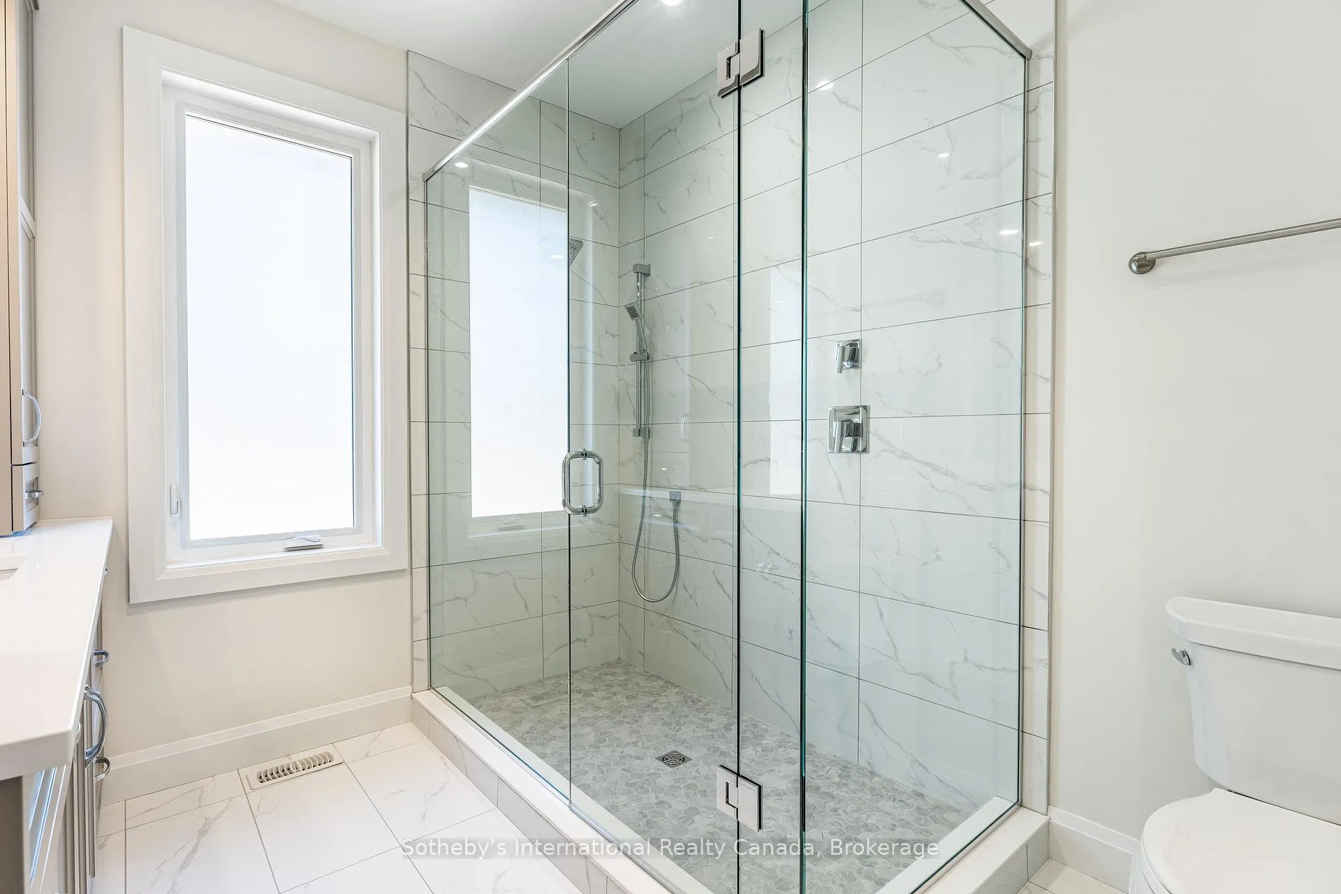 Photo 10 of 81 Cedar Street, Brant, Paris — HOMEH