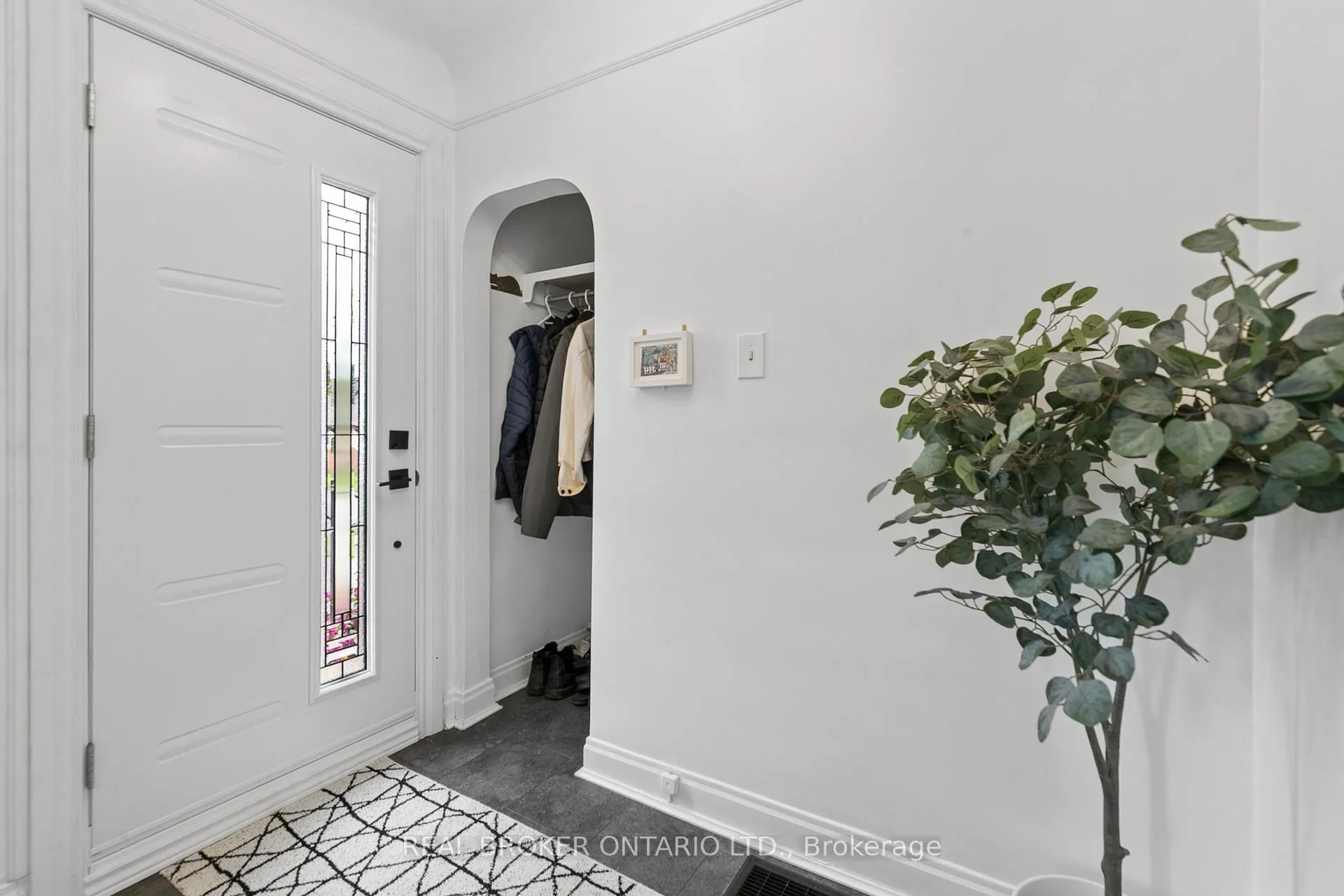 Photo 7 of 209 Bedford Road, Kitchener — HOMEH