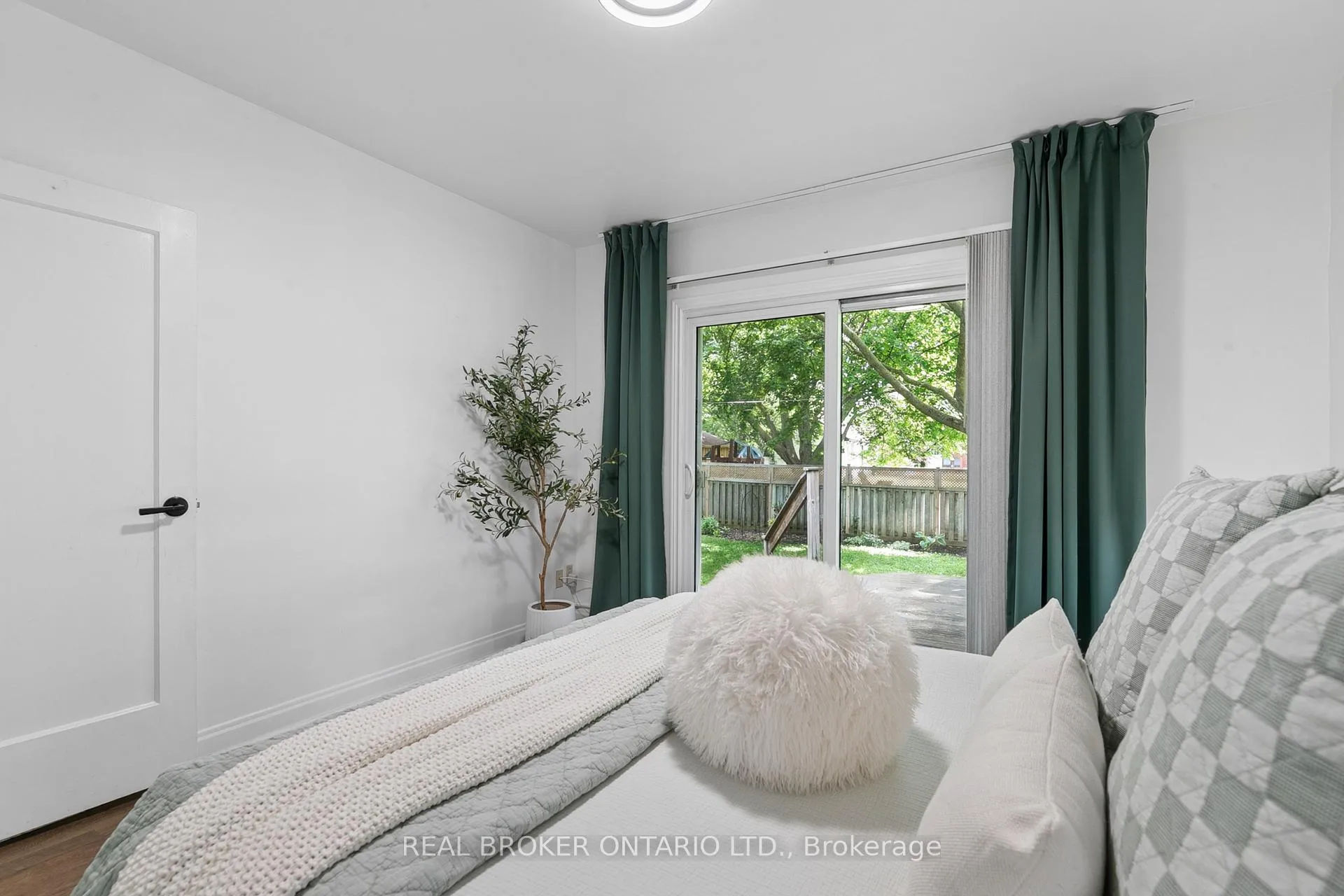 Photo 16 of 209 Bedford Road, Kitchener — HOMEH