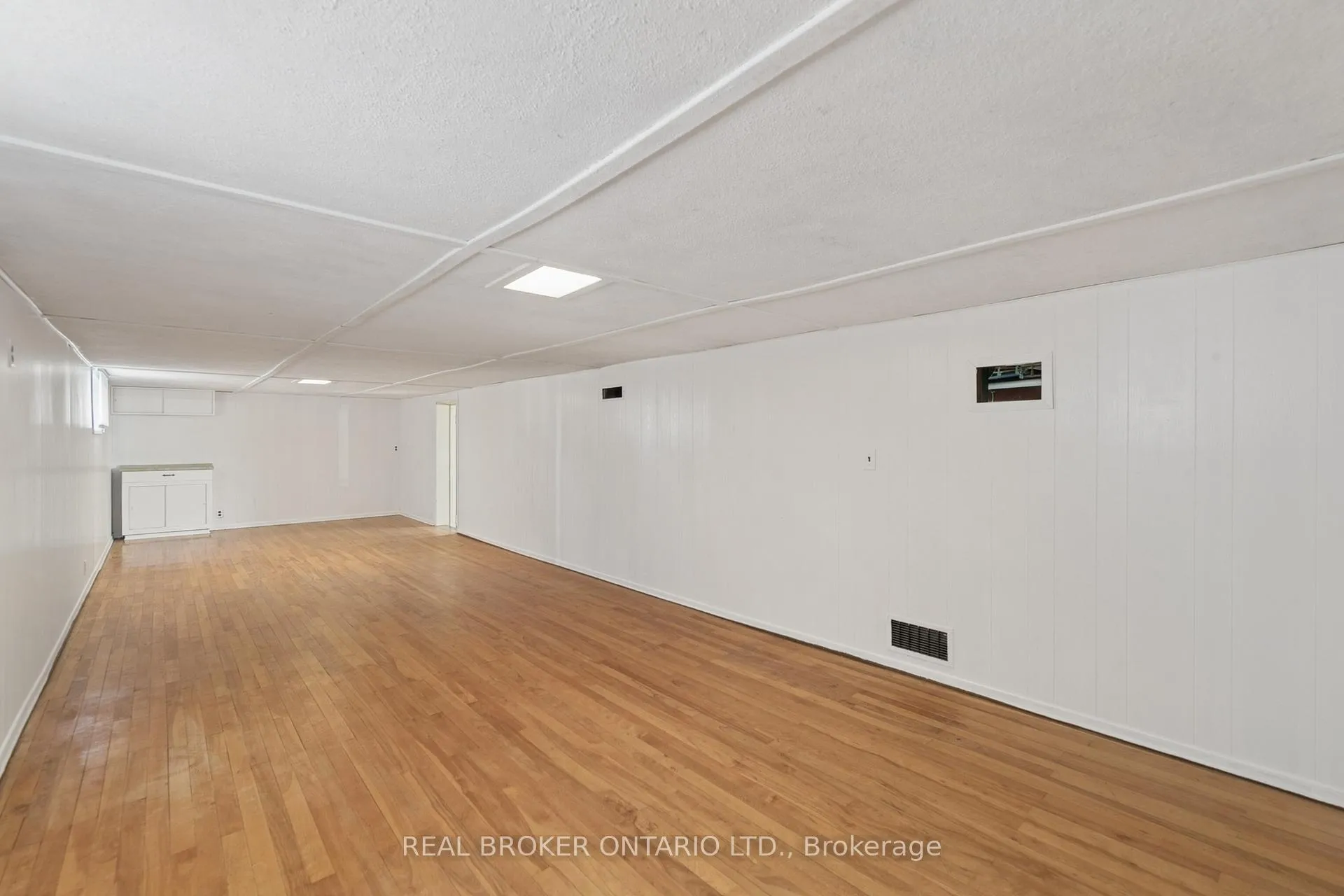 Photo 22 of 209 Bedford Road, Kitchener — HOMEH