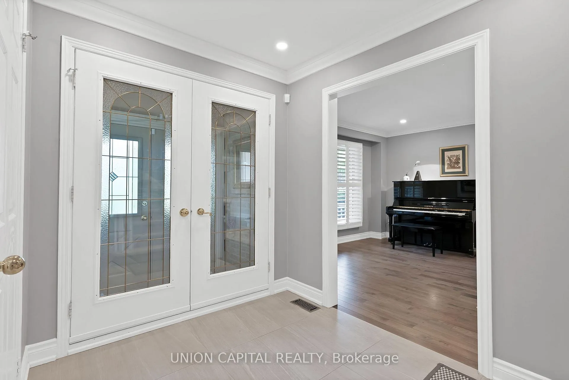 Photo 4 of 35 Mccarty Crescent, Markham, Markham Village — HOMEH