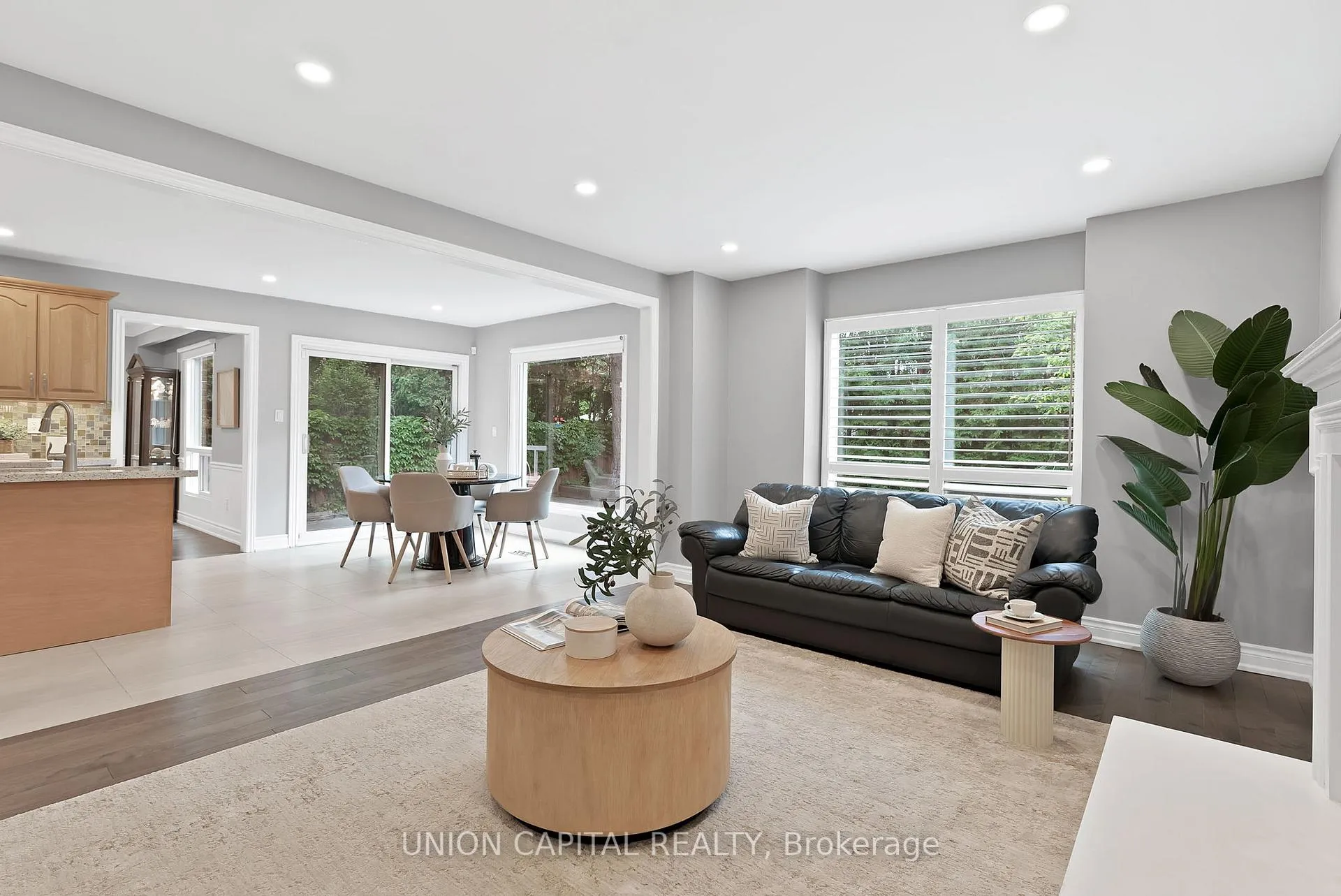 Photo 17 of 35 Mccarty Crescent, Markham, Markham Village — HOMEH