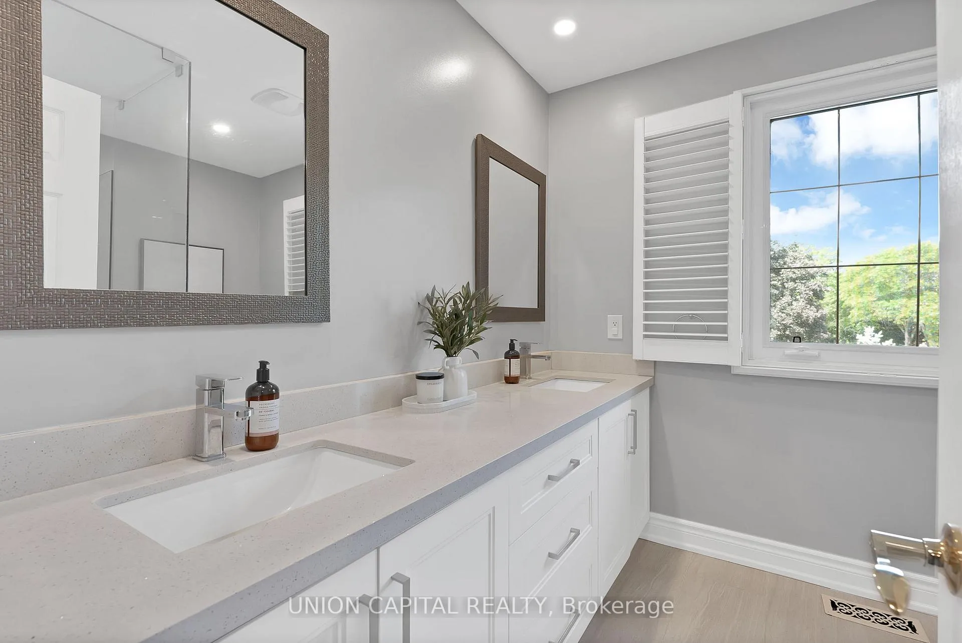 Photo 33 of 35 Mccarty Crescent, Markham, Markham Village — HOMEH