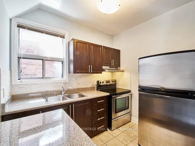 Photo 8 of Unit 3, 1007 Bathurst Street, Toronto, The Annex — HOMEH
