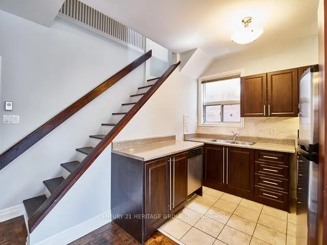 Photo 9 of Unit 3, 1007 Bathurst Street, Toronto, The Annex — HOMEH