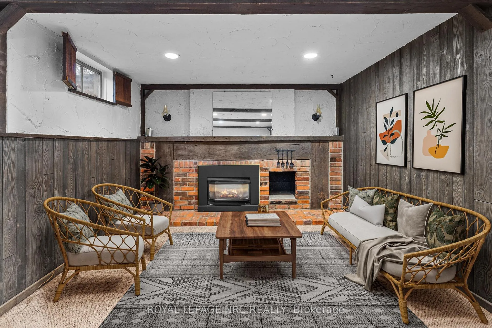Photo 17 of 7061 Dolphin Street, Niagara Falls, Morrison — HOMEH