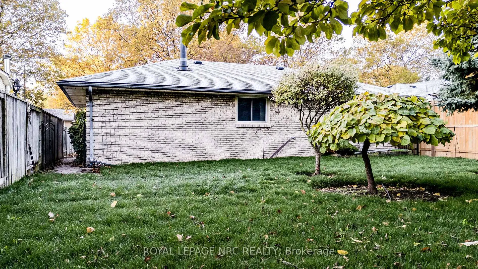 Photo 20 of 7061 Dolphin Street, Niagara Falls, Morrison — HOMEH
