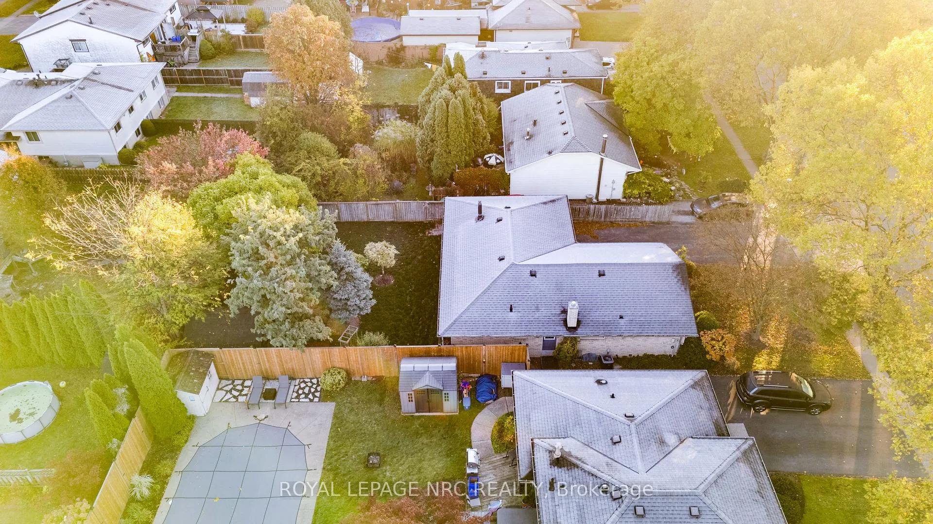 Photo 25 of 7061 Dolphin Street, Niagara Falls, Morrison — HOMEH