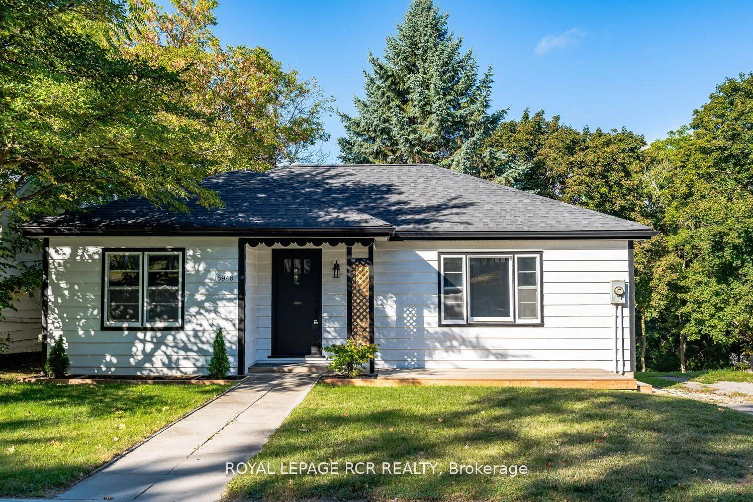 Photo 1 of 16948 Bayview Avenue, Newmarket, Central Newmarket — HOMEH