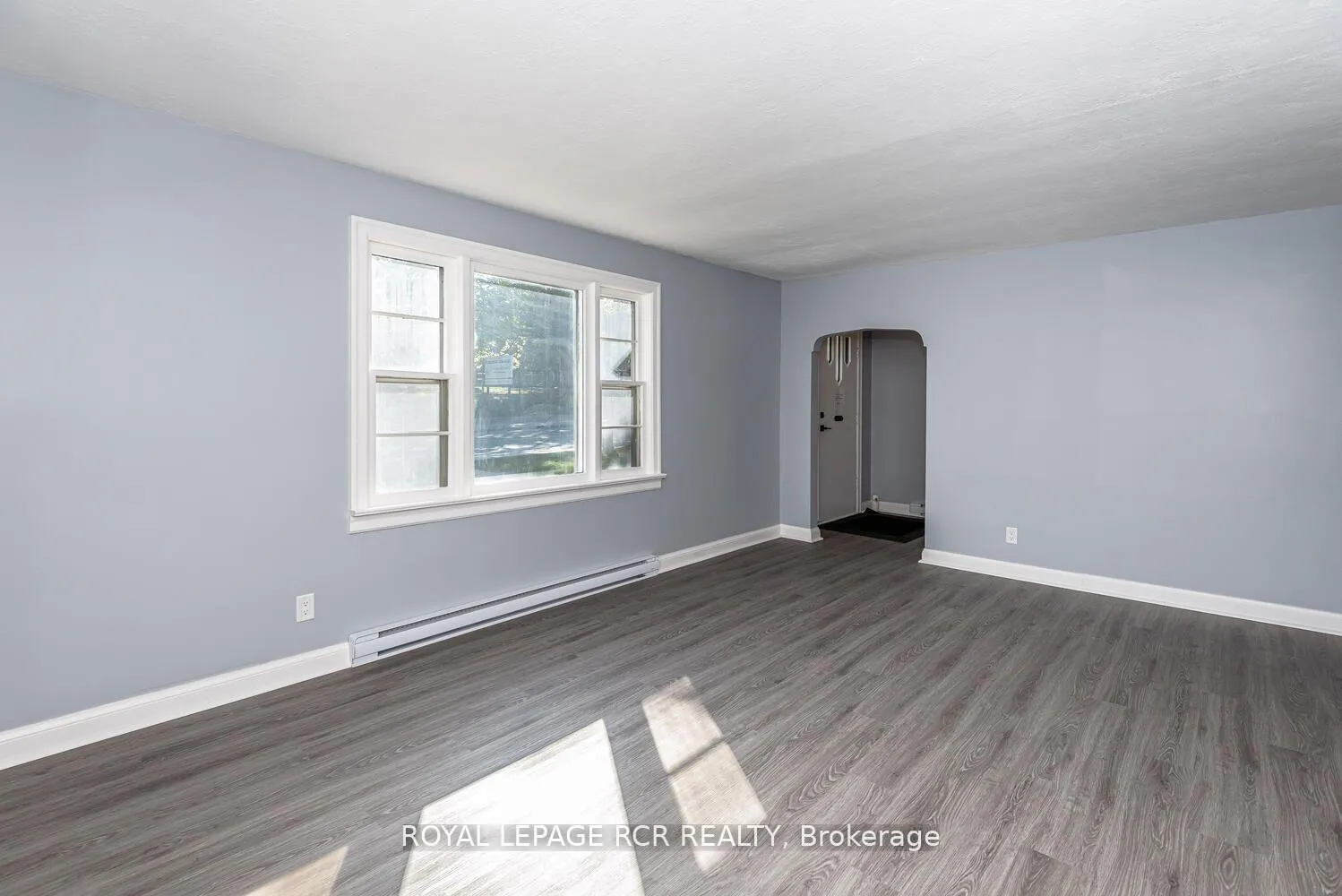 Photo 6 of 16948 Bayview Avenue, Newmarket, Central Newmarket — HOMEH