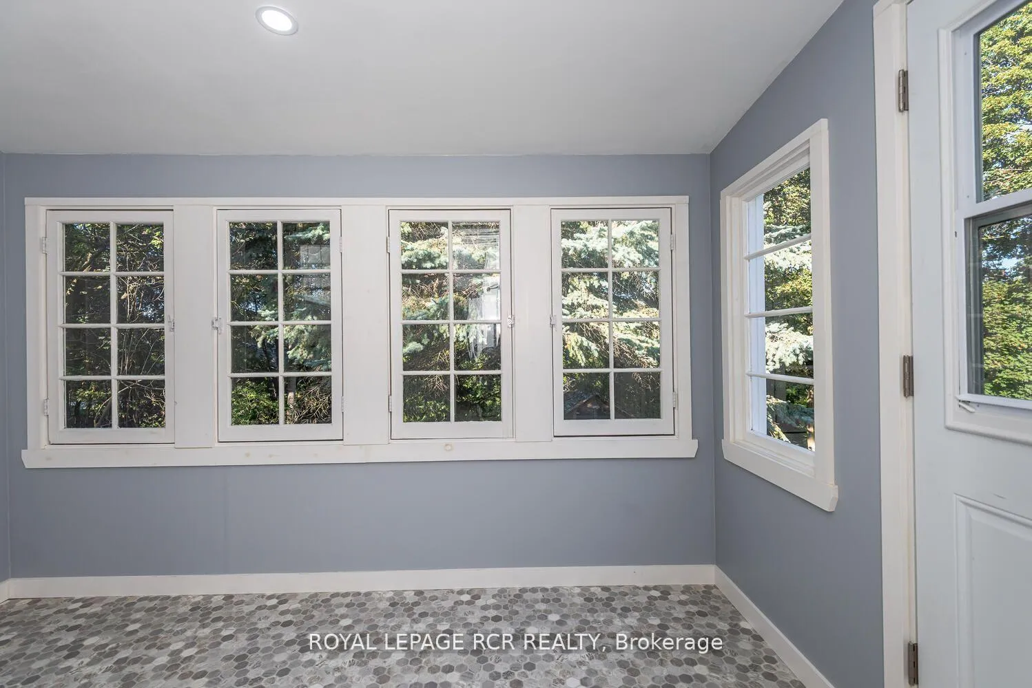 Photo 12 of 16948 Bayview Avenue, Newmarket, Central Newmarket — HOMEH