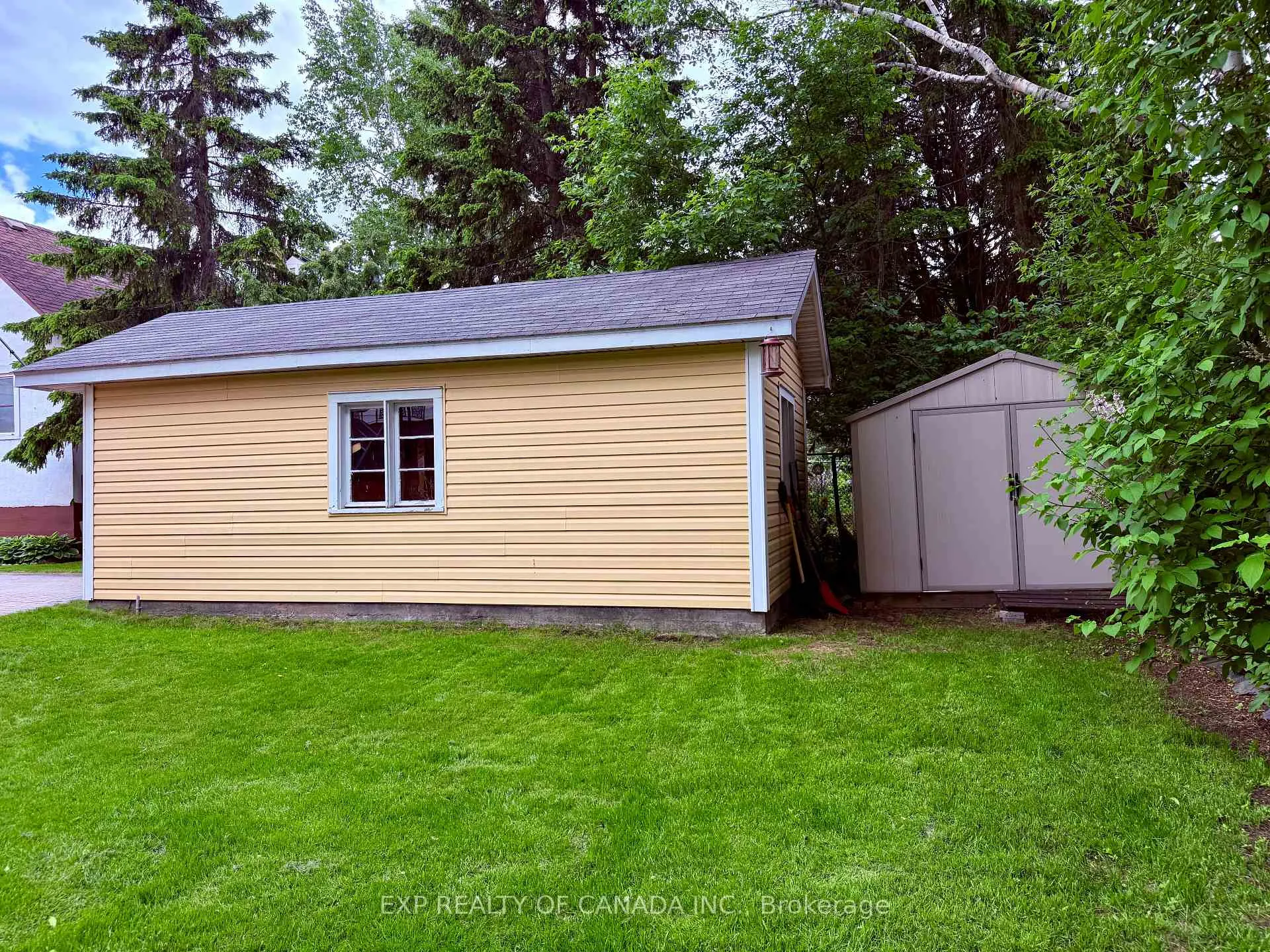 Photo 4 of 329 Tamarack Street, Timmins, TNE - Hill District — HOMEH