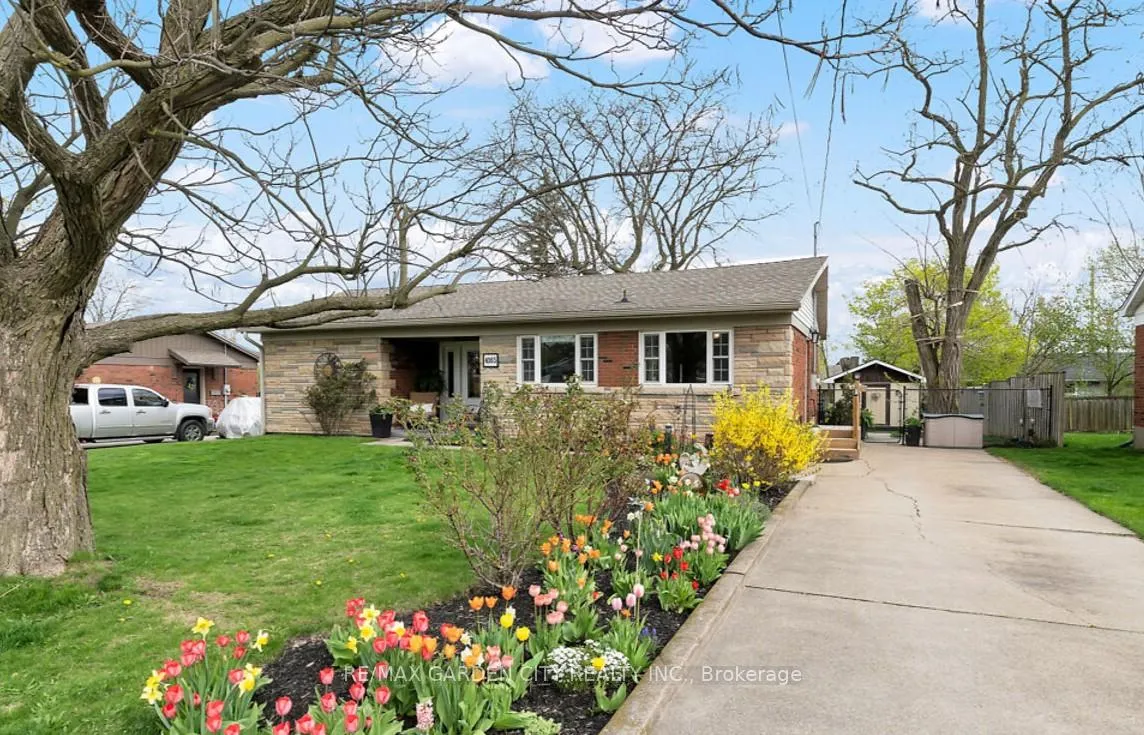 Photo 2 of 4165 William Street, Lincoln, Beamsville — HOMEH