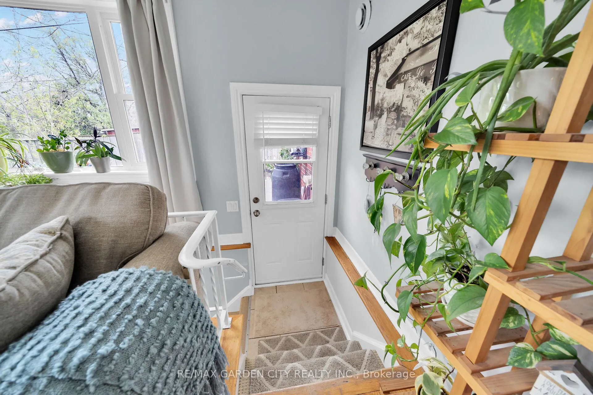 Photo 18 of 4165 William Street, Lincoln, Beamsville — HOMEH