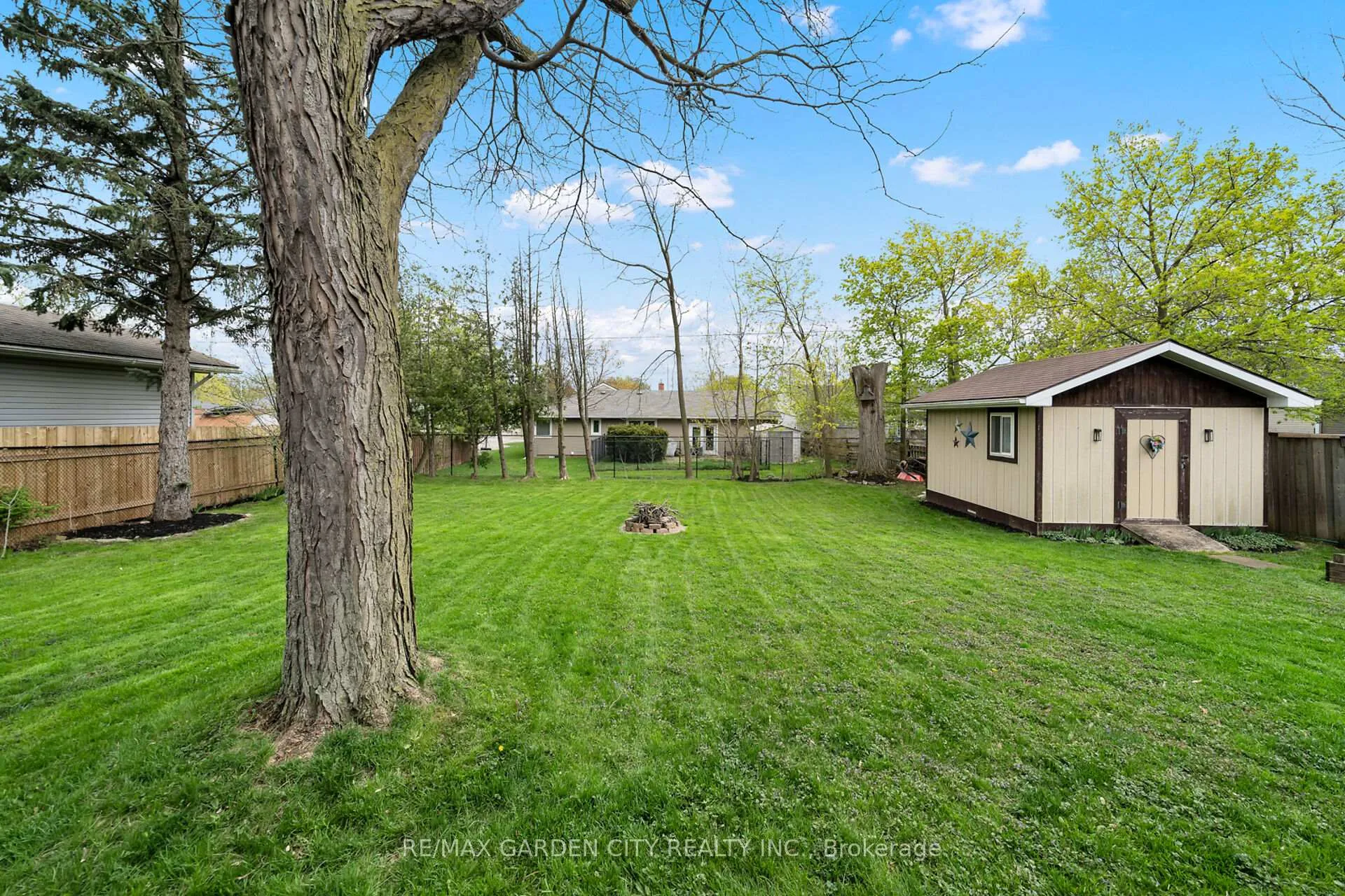 Photo 26 of 4165 William Street, Lincoln, Beamsville — HOMEH