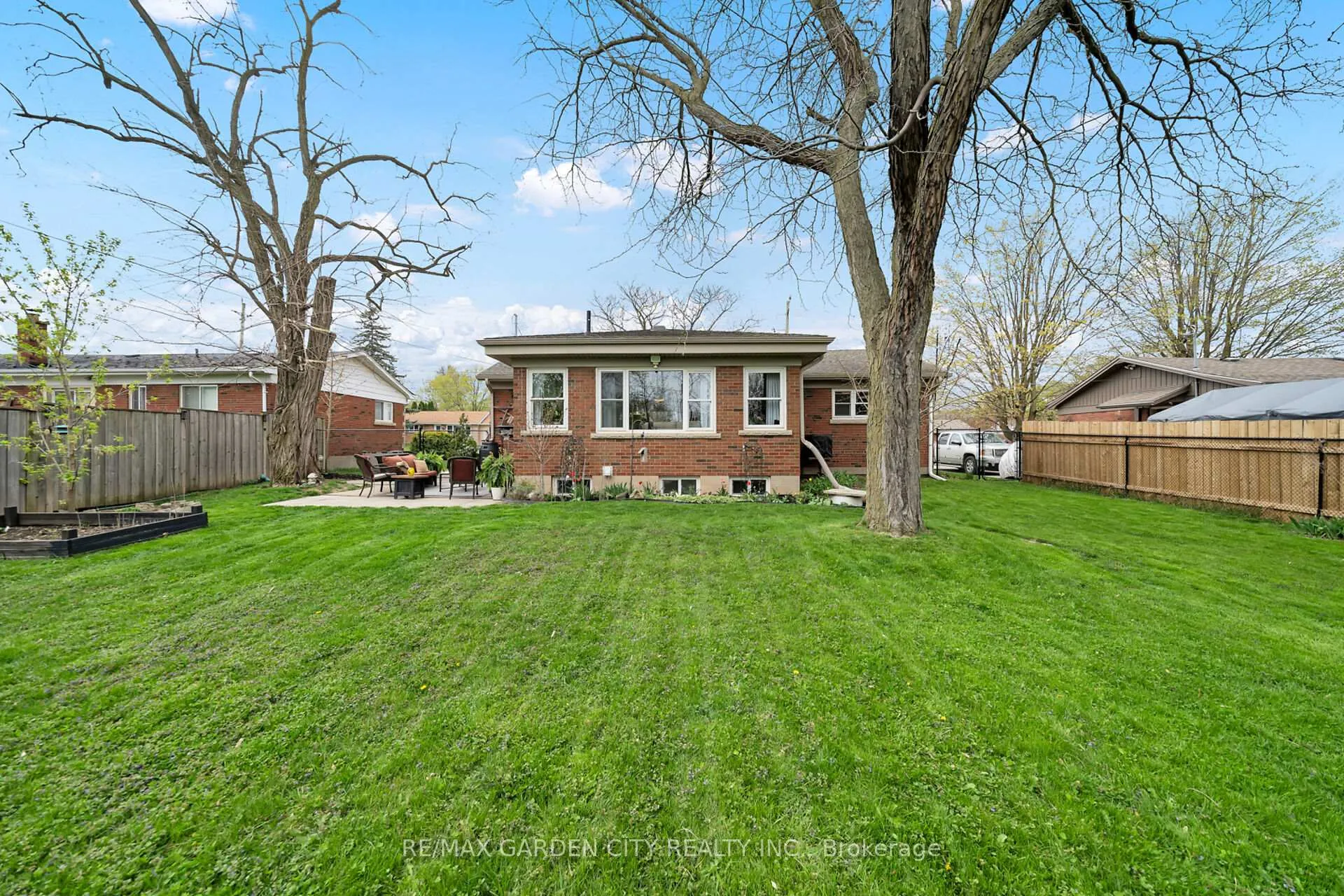 Photo 28 of 4165 William Street, Lincoln, Beamsville — HOMEH