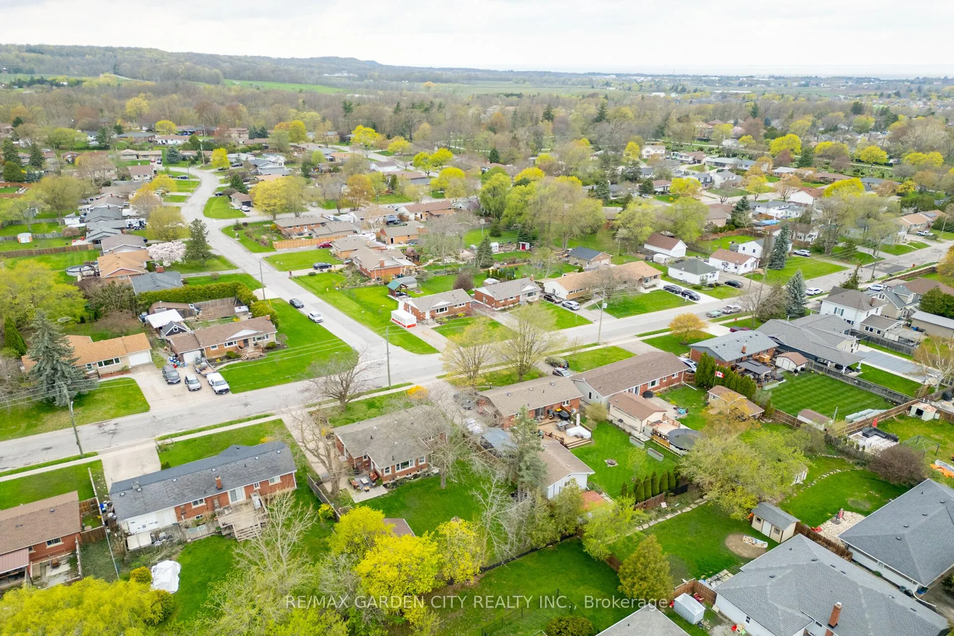 Photo 29 of 4165 William Street, Lincoln, Beamsville — HOMEH