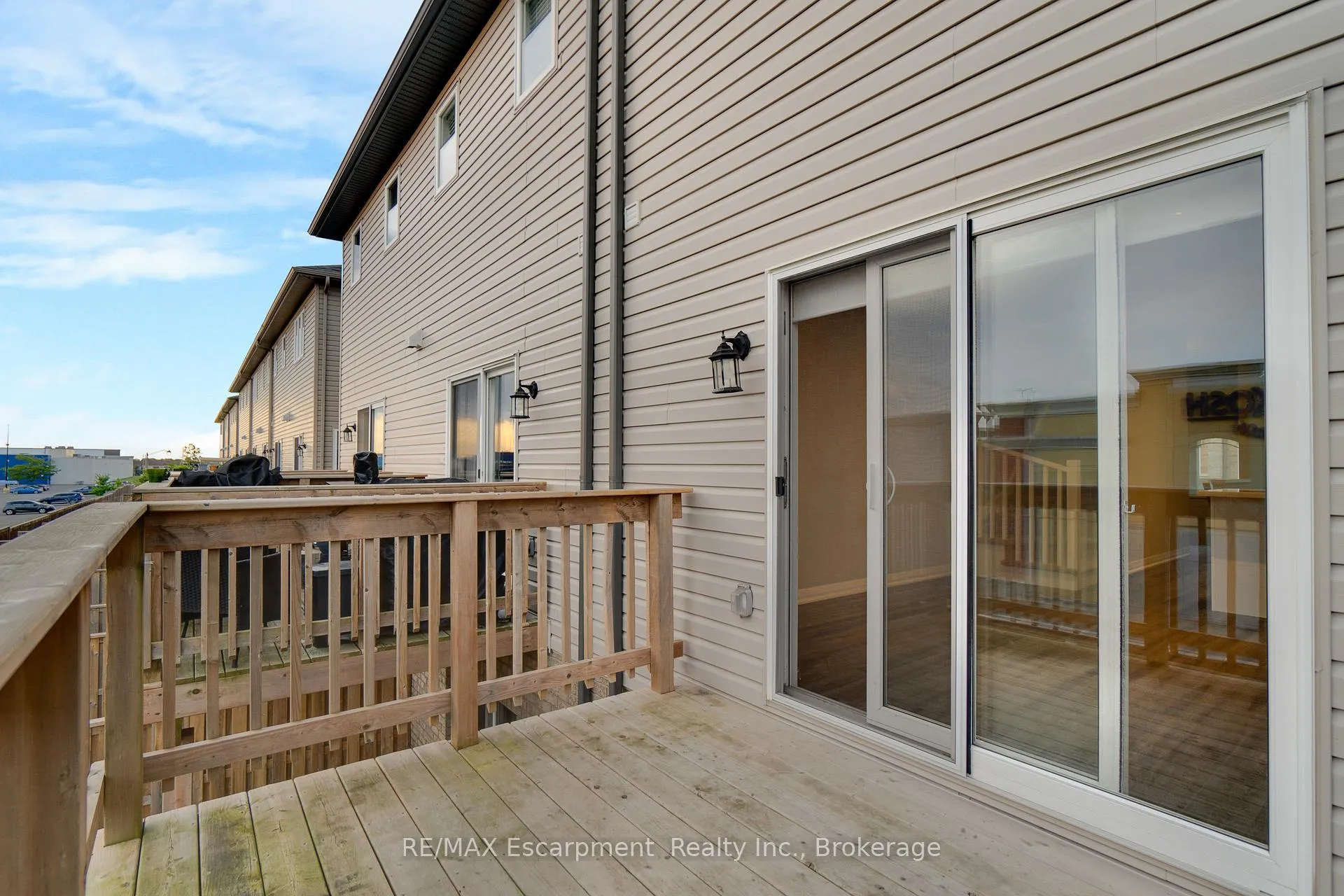 Photo 9 of 53 Aquarius Crescent, Hamilton, Rural Glanbrook — HOMEH