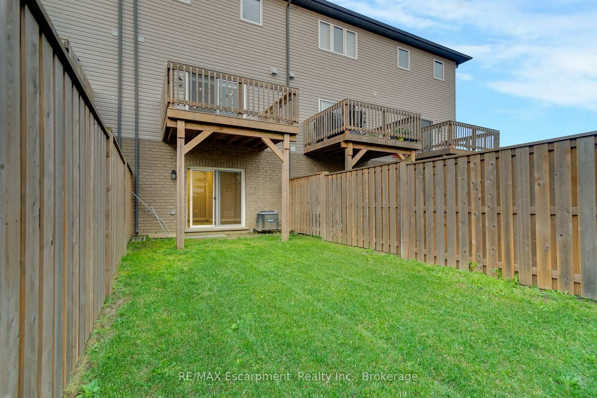 Photo 30 of 53 Aquarius Crescent, Hamilton, Rural Glanbrook — HOMEH
