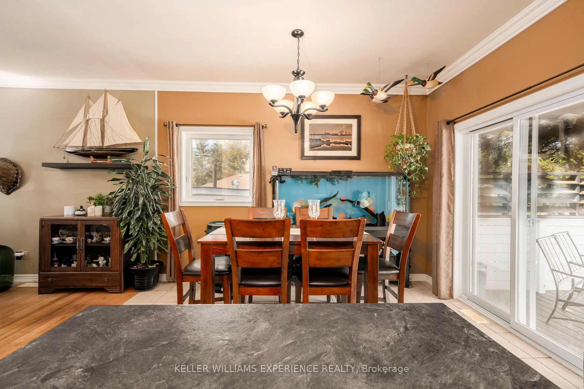 Photo 12 of 7 50th Street S, Wasaga Beach — HOMEH