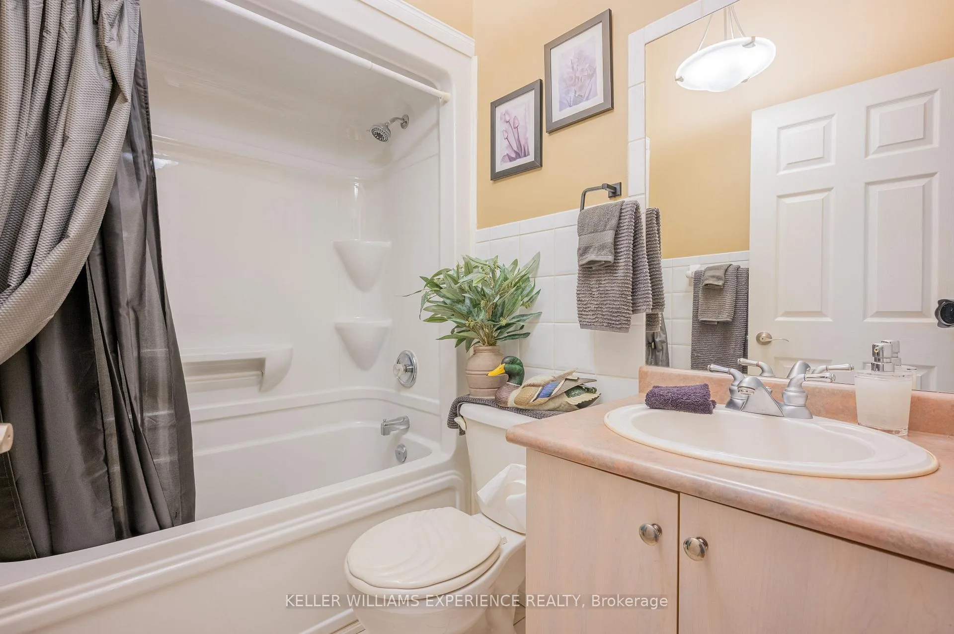 Photo 17 of 7 50th Street S, Wasaga Beach — HOMEH