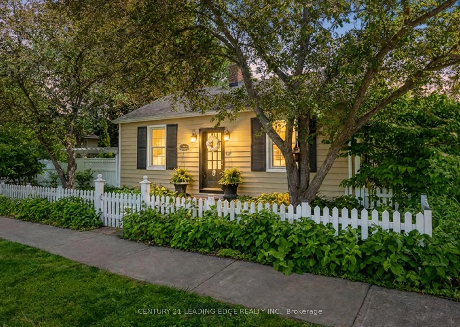 Photo 1 of 49 Church Street, Markham, Old Markham Village — HOMEH