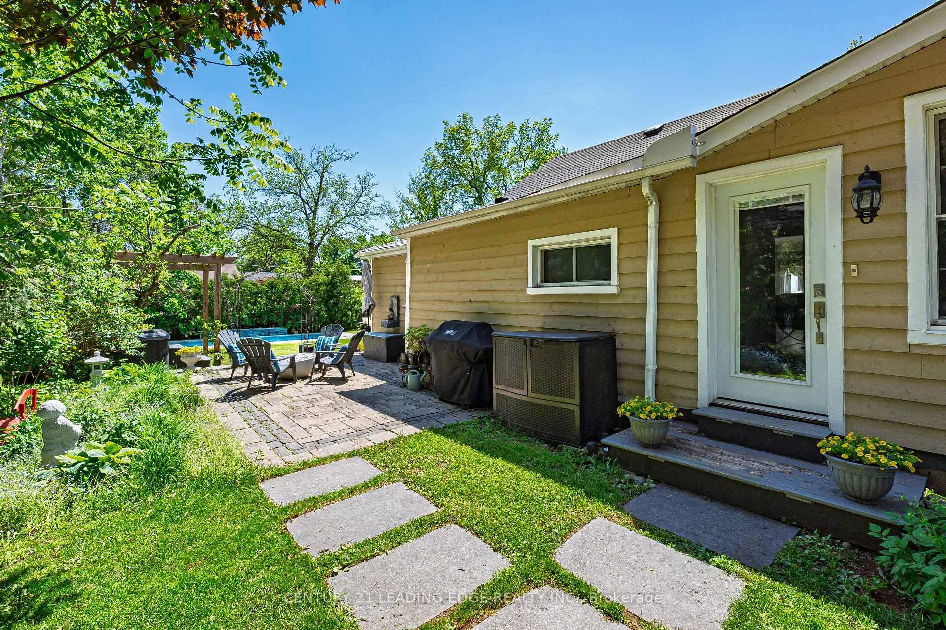 Photo 29 of 49 Church Street, Markham, Old Markham Village — HOMEH