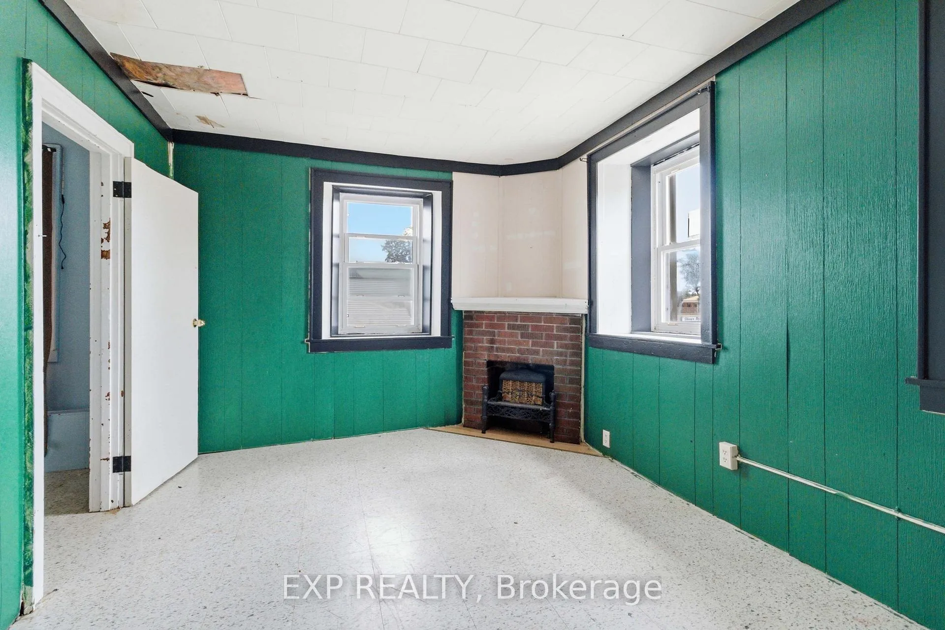 Photo 9 of Unit 1, 20 Colborne Street S, Norfolk, Simcoe — HOMEH