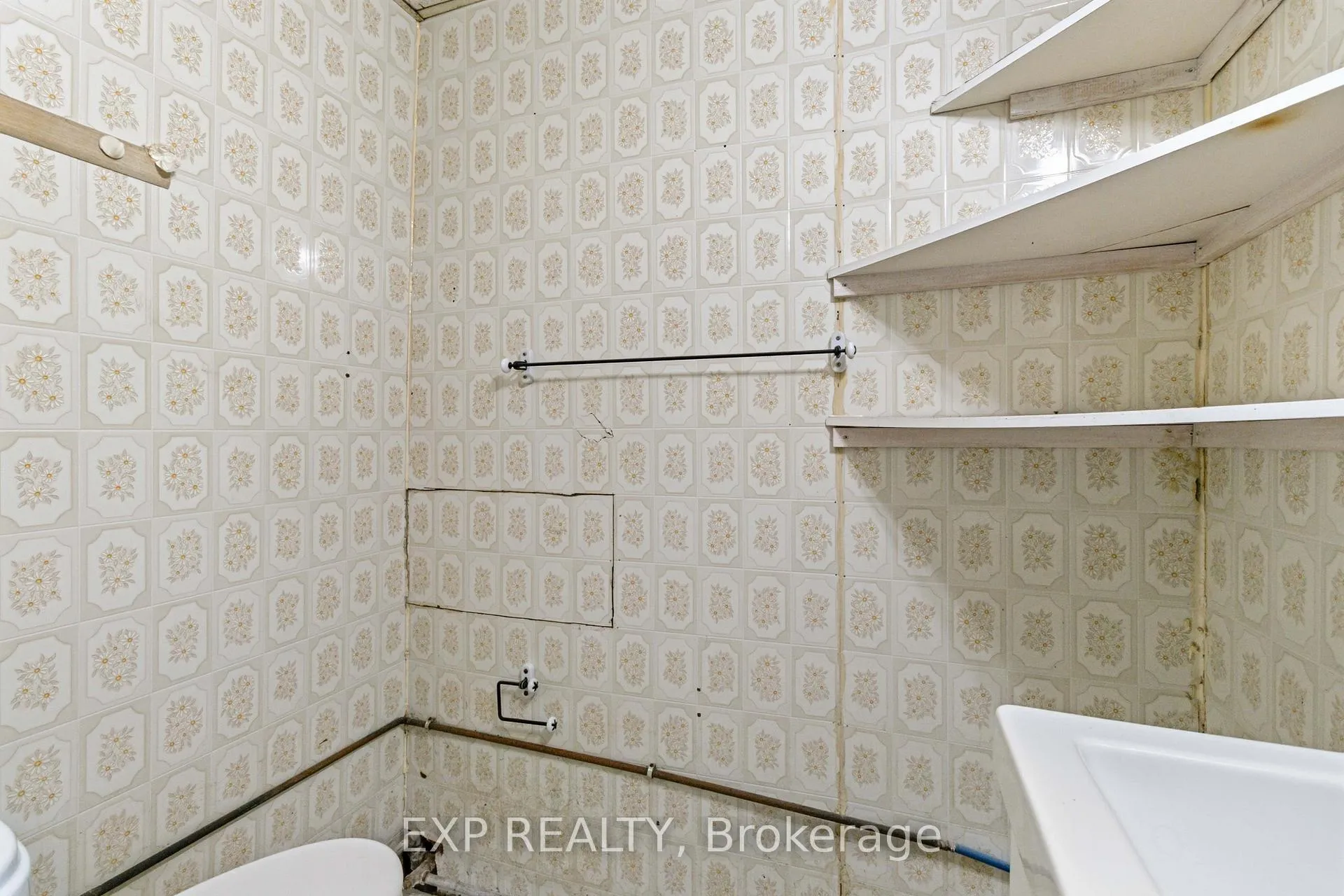 Photo 19 of Unit 1, 20 Colborne Street S, Norfolk, Simcoe — HOMEH