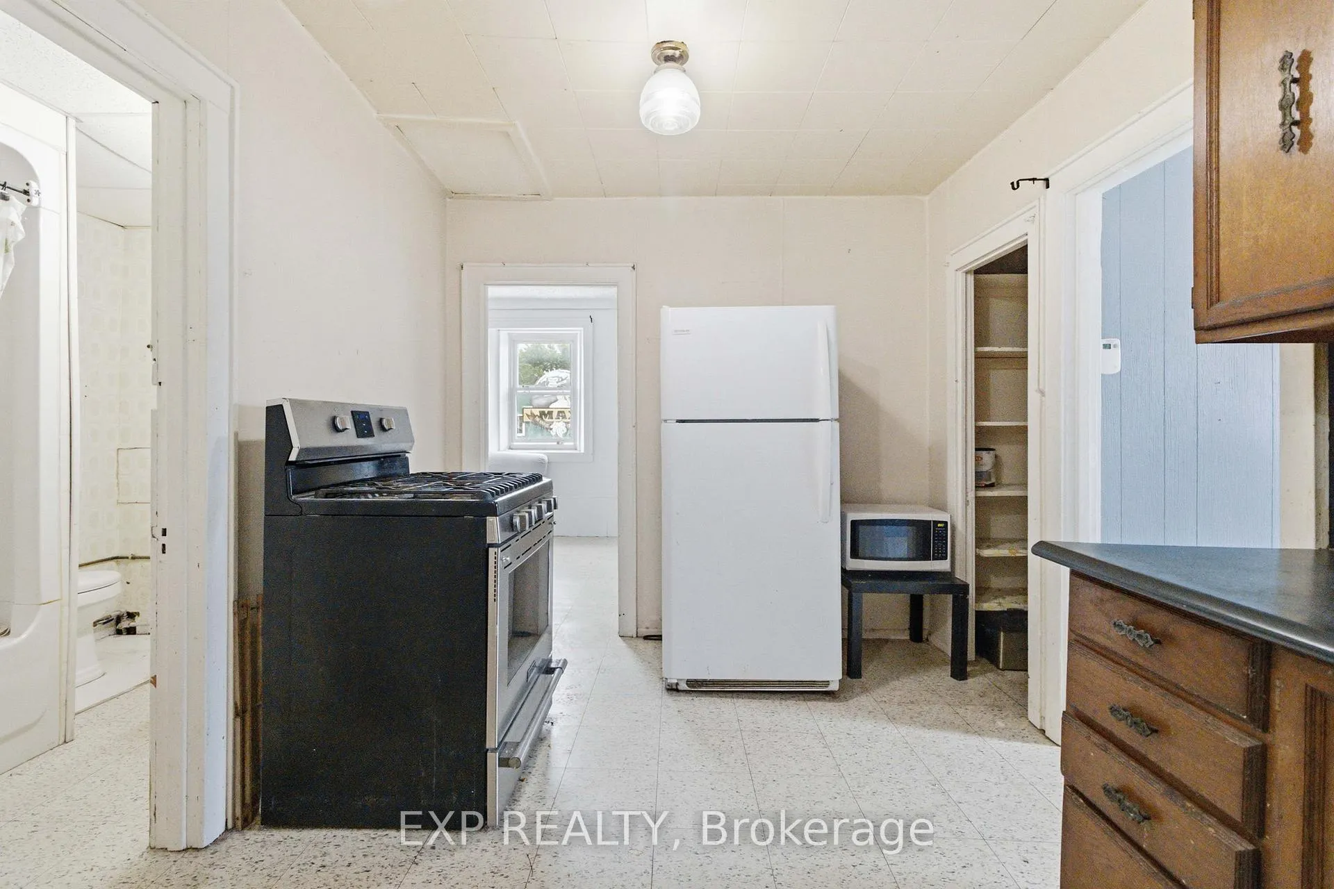 Photo 21 of Unit 1, 20 Colborne Street S, Norfolk, Simcoe — HOMEH