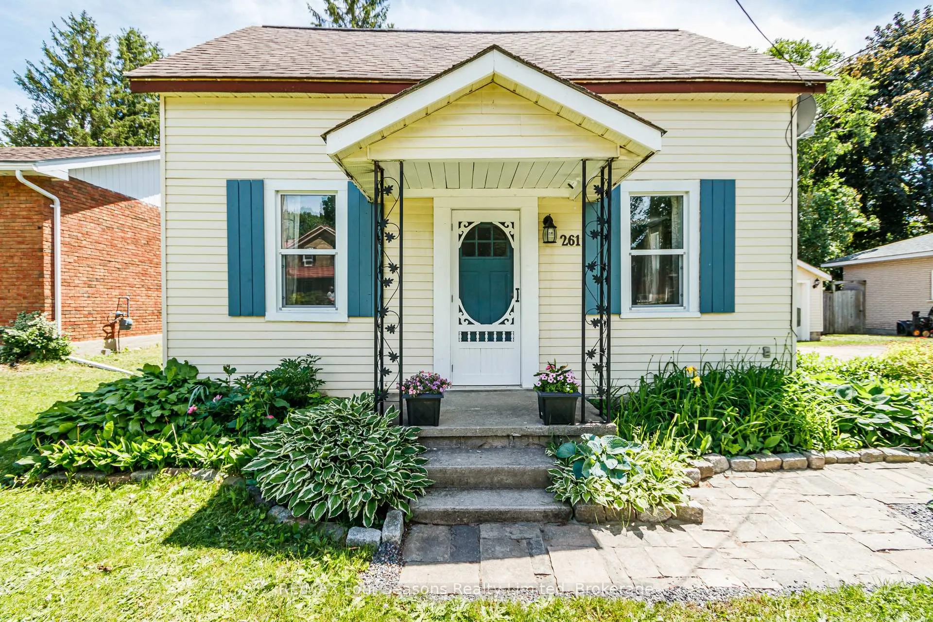 Photo 6 of 261 Superior Street, Clearview, Stayner — HOMEH