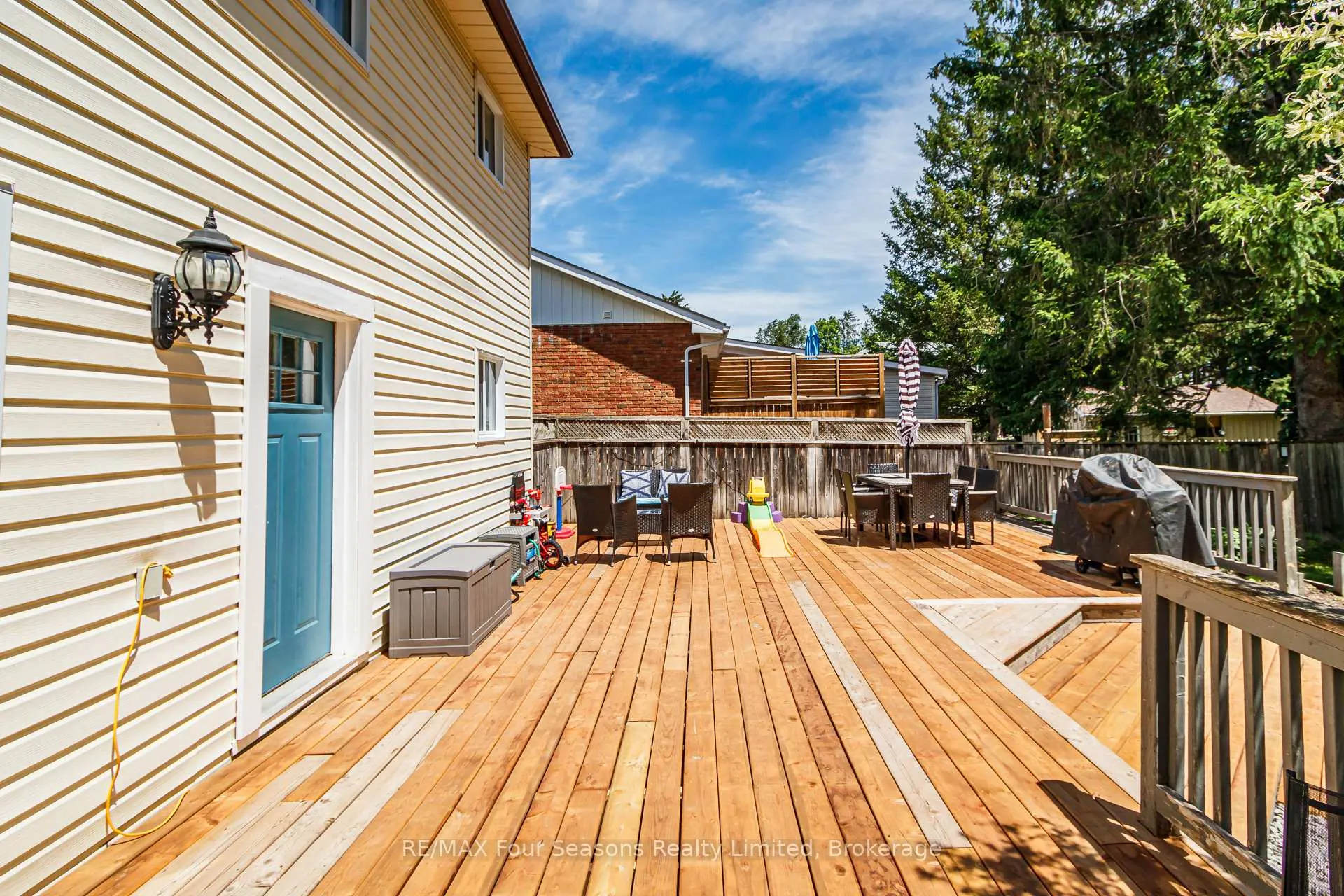 Photo 35 of 261 Superior Street, Clearview, Stayner — HOMEH