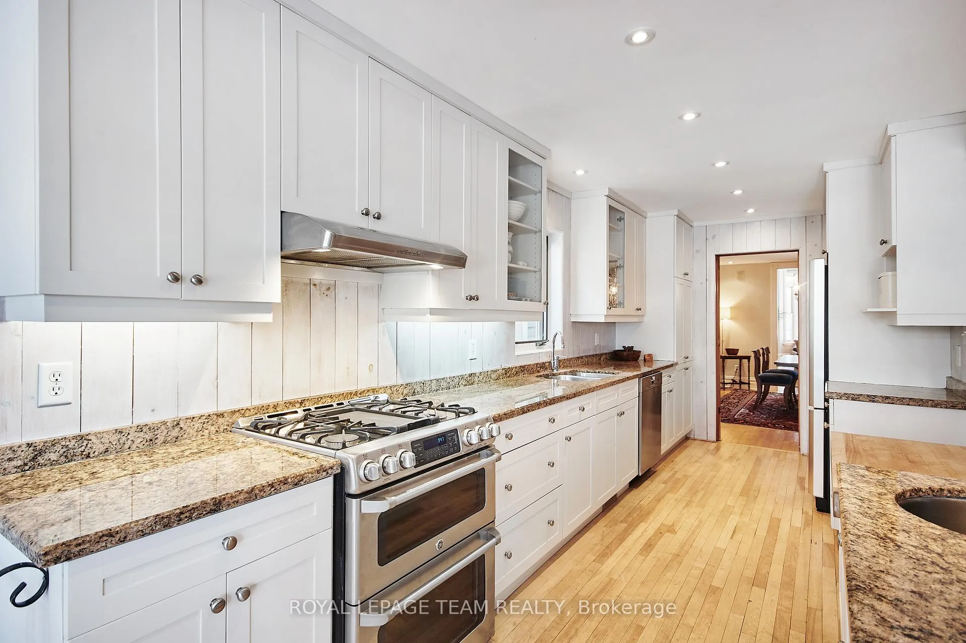 Photo 13 of 108 Stanley Avenue, Ottawa, New Edinburgh — HOMEH